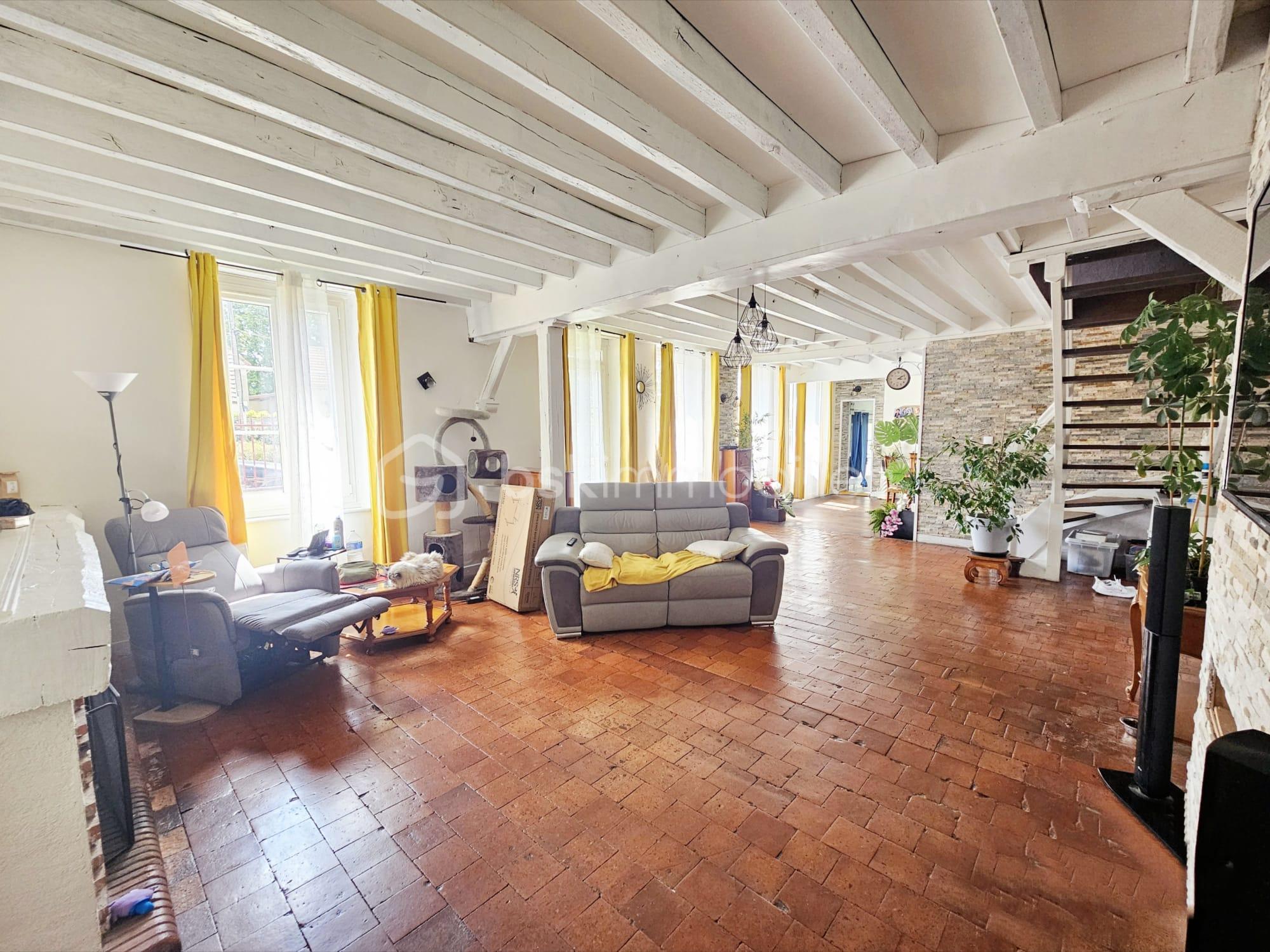 Maison longere de 252 m² - WhatsApp Image 2025-08-18 at 15.48.39 (6).jpeg
