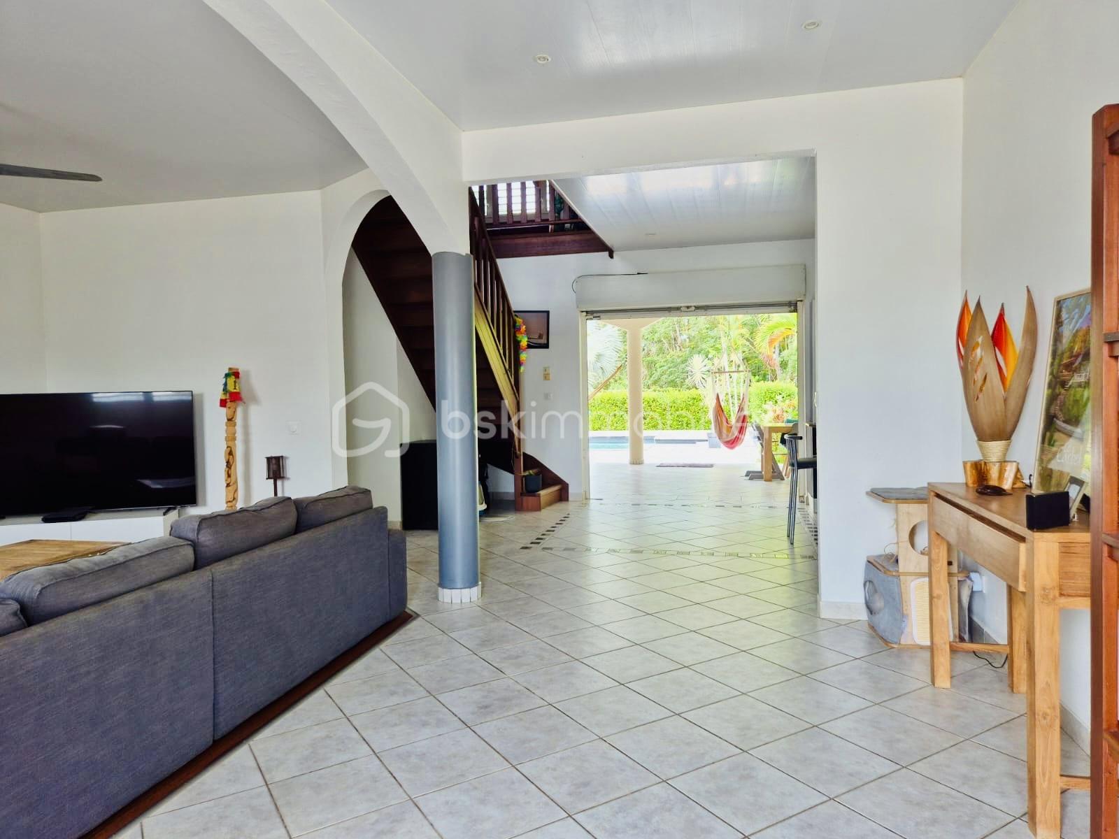 Villa de 200 m² - 874d1c18-a20d-48b0-b1a6-9b1be5741d33.jpg