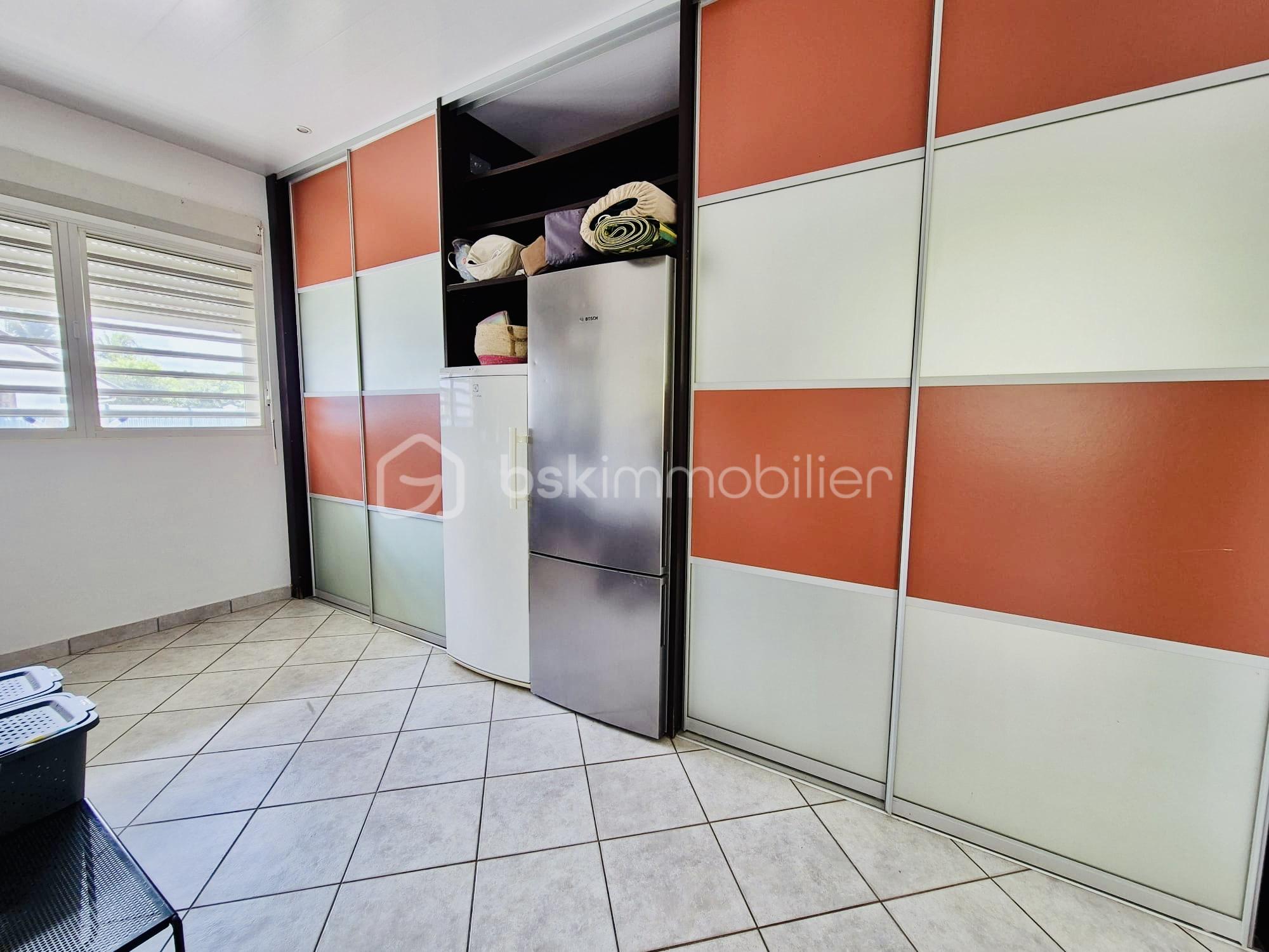 Villa de 200 m² - 43aee149-beb2-432f-b849-d5f42251d643.jpg