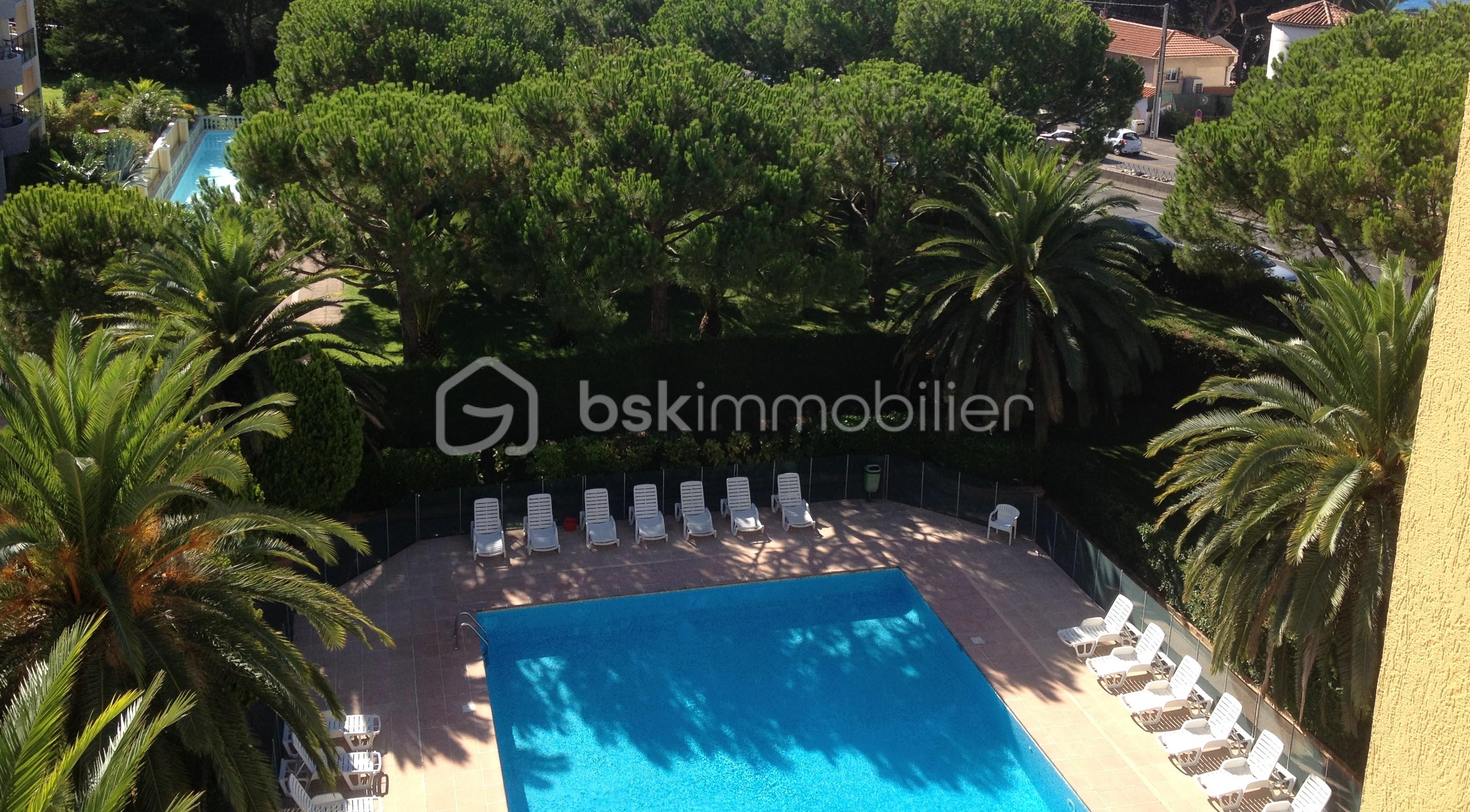 Appartement de 38,40 m² - piscine.JPG