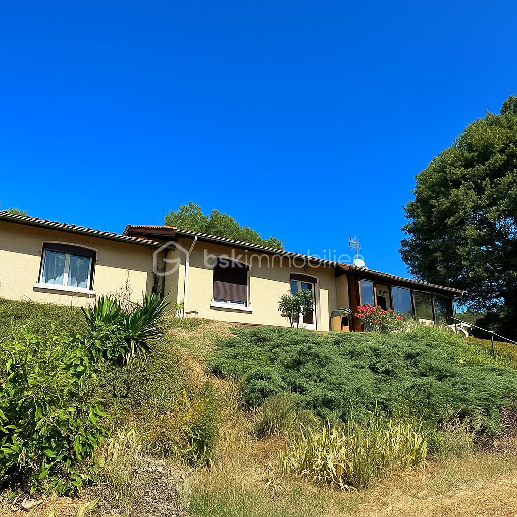 Maison de 140 m² - CBDF53F7-96B9-4F5C-A495-FDA1F658FD36.png