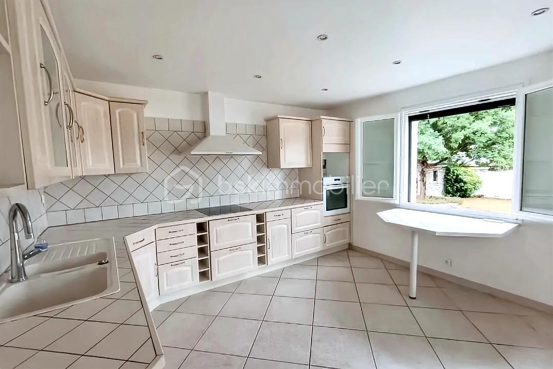 Maison de 135 m² - hoqi-5c719ec433e247f49e00d2c12d112b10.jpg
