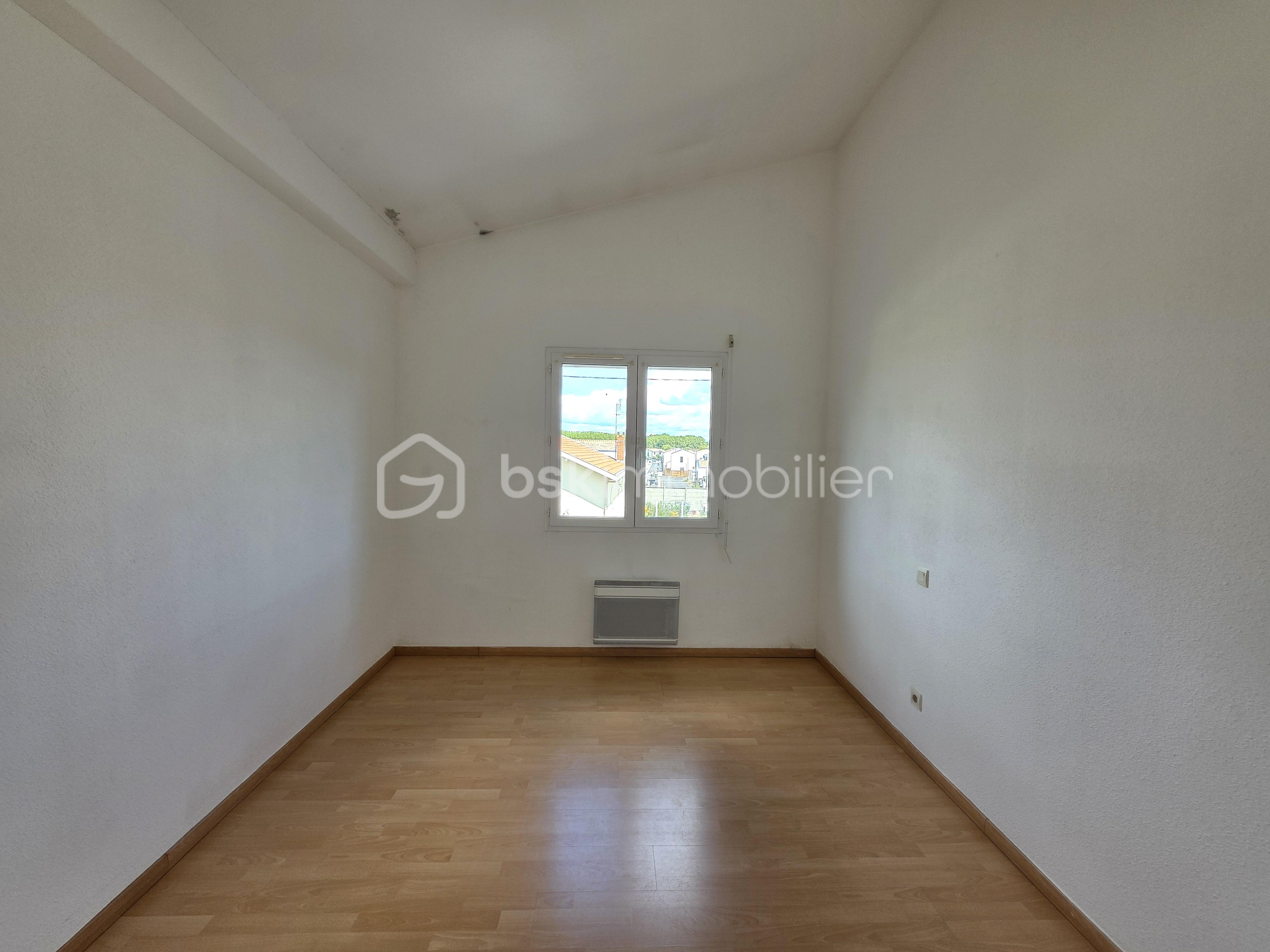 Maison de 80 m² - chambre 1.jpg