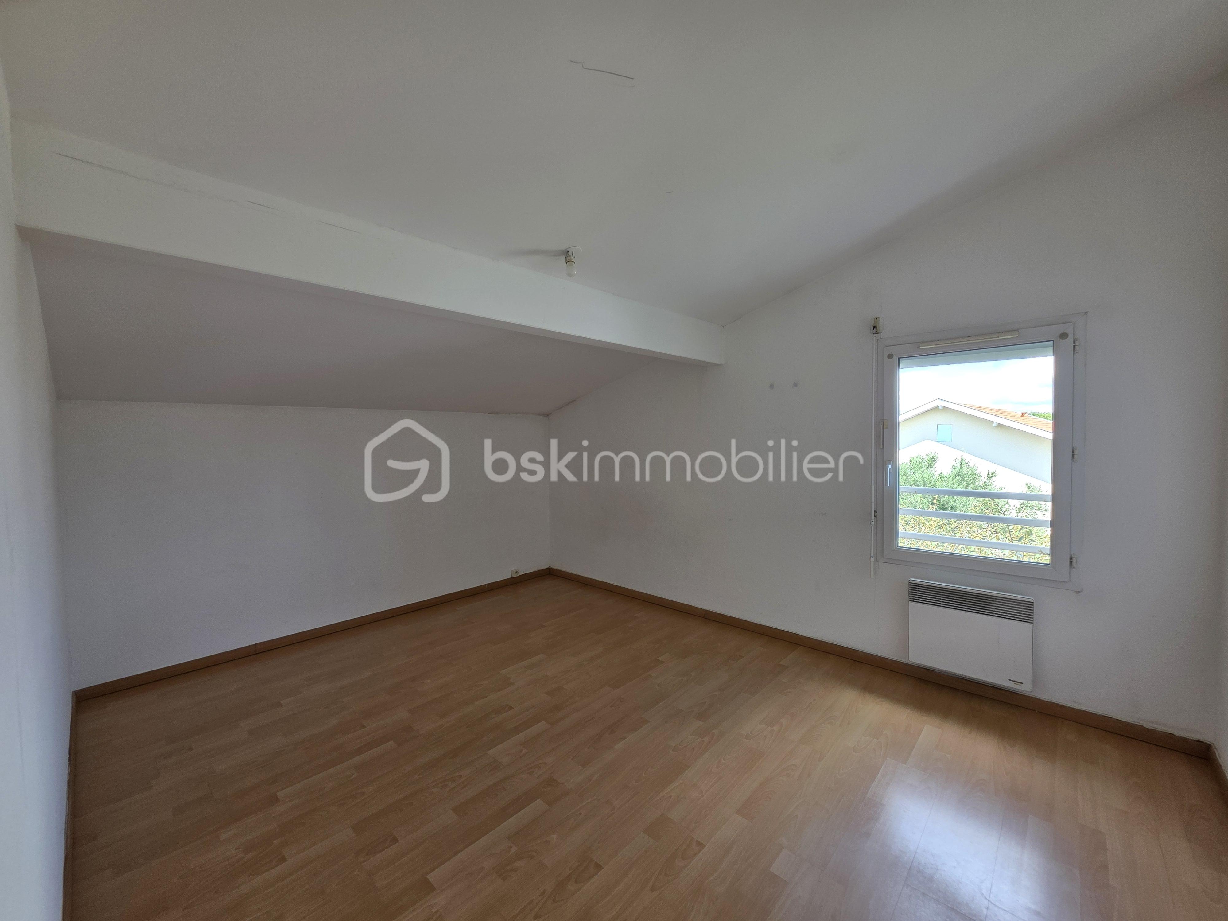 Maison de 80 m² - chambre 2.jpg