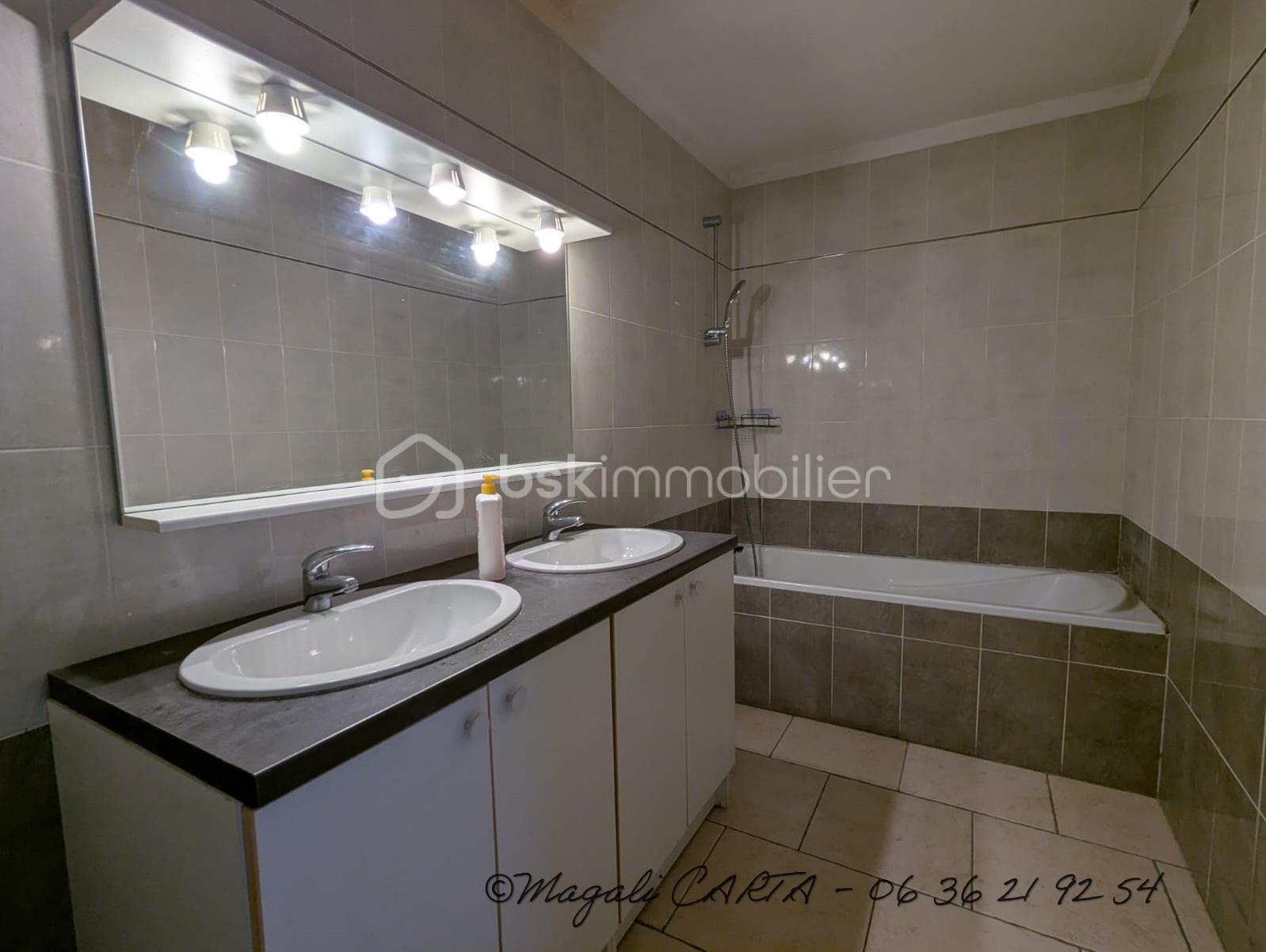 Appartement de 82 m² - SDB.jpg