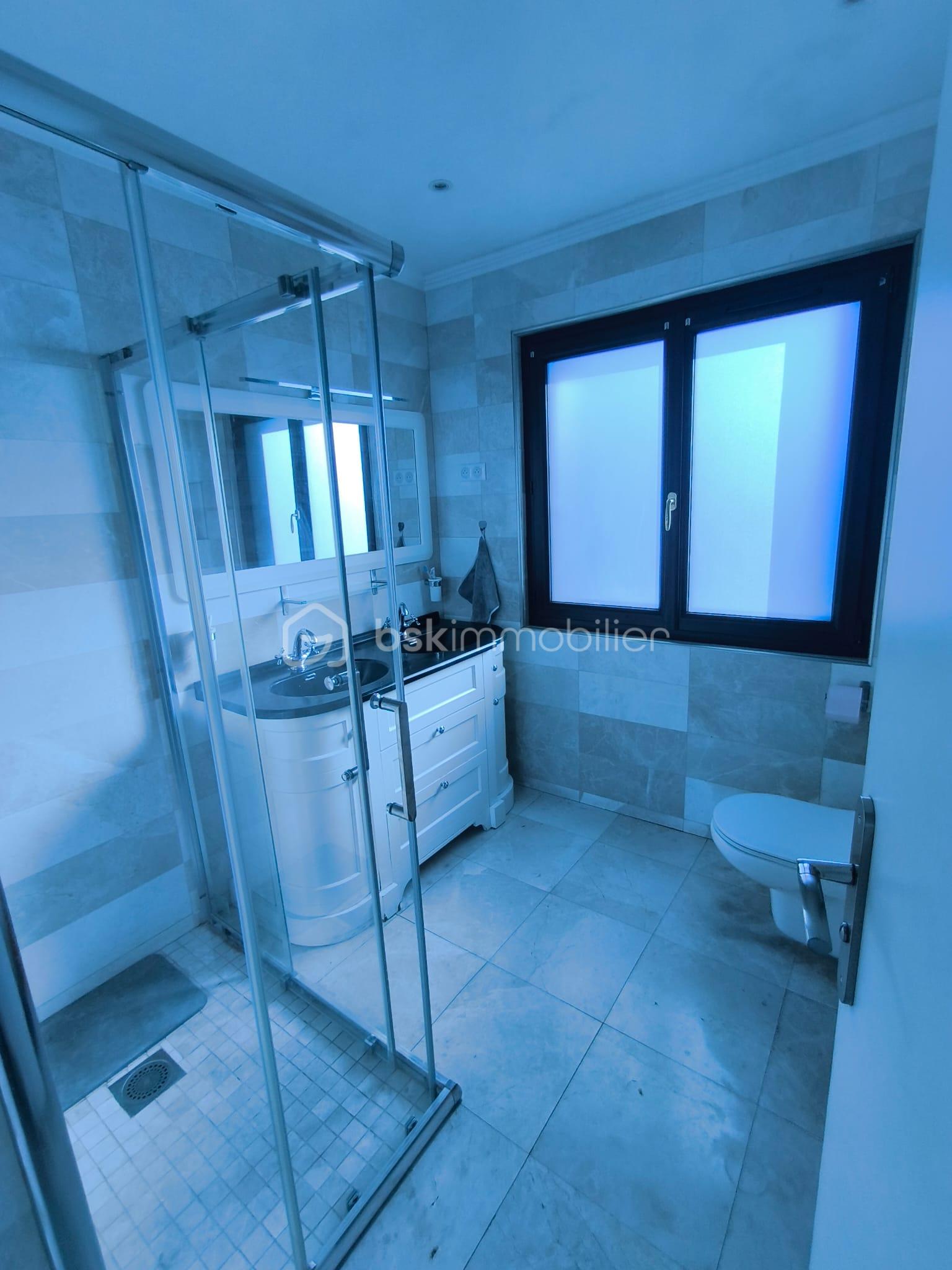 Maison de 167,42 m² - sde etage.jpg