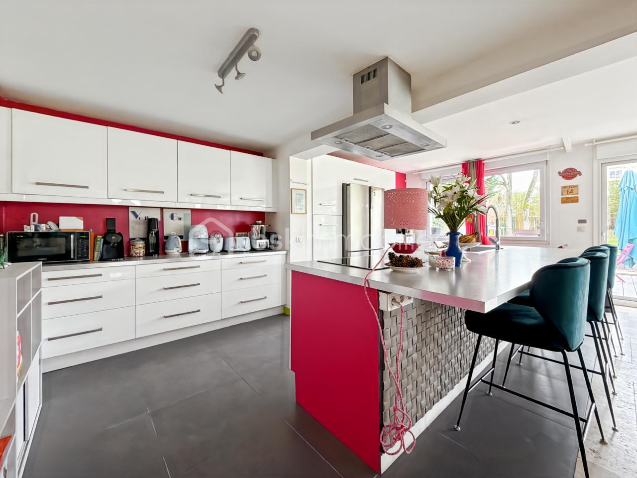 Maison traditionnelle de 220 m² - IMG-20260210-WA0027.jpg