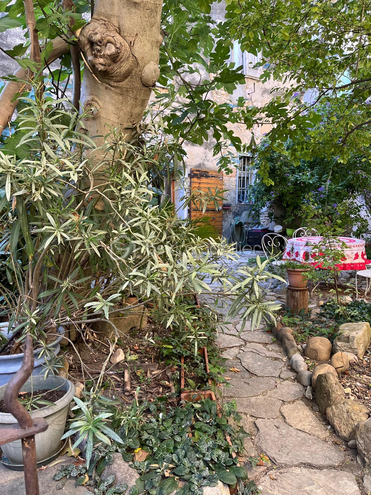 Maison ancienne de 383 m² - IMG-20251017-WA0057.jpg