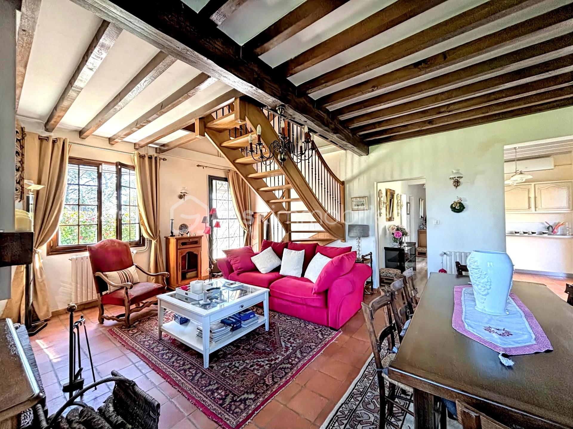 Dury_livingroom-dinningroom_184535e4.jpeg