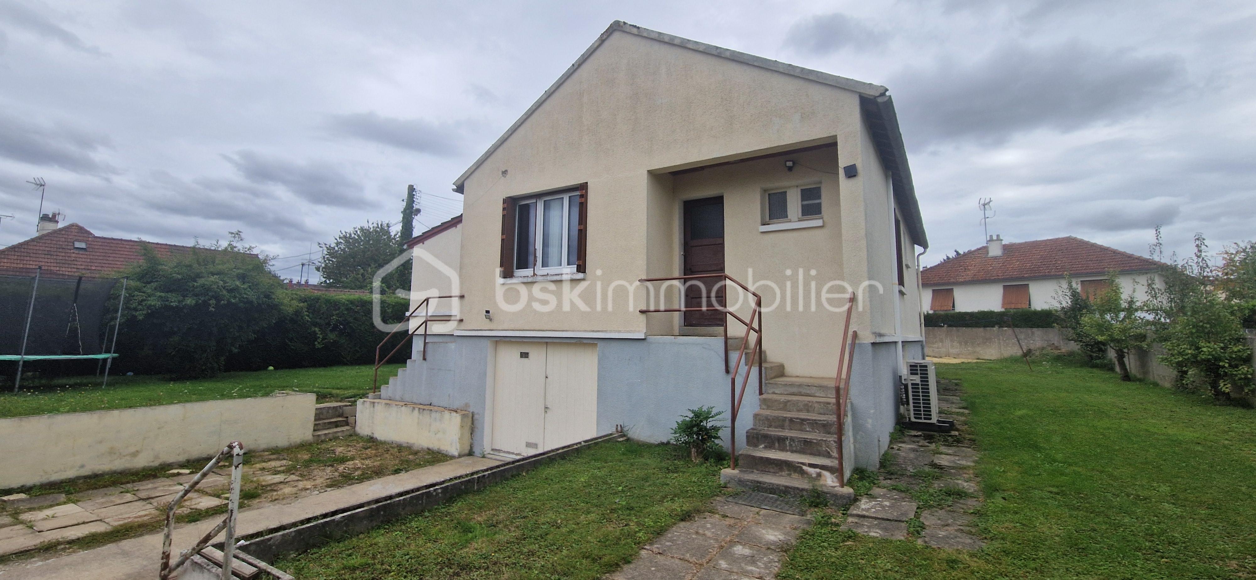 Maison ancienne de 74,40 m² Maison ancienne de 74,40 m²