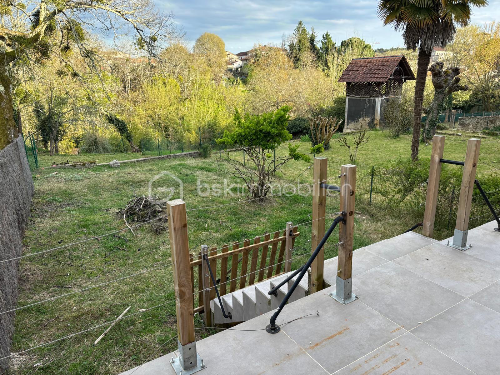 Maison de 185 m² - PHOTO-2025-04-02-19-03-16 6.jpg