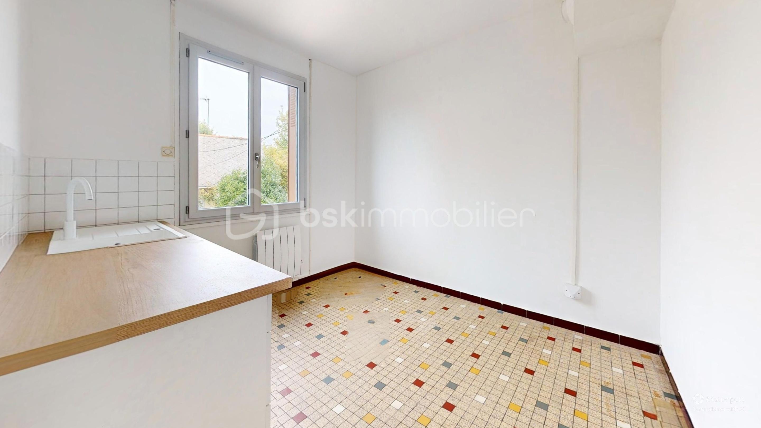 Appartement de 50 m² - T2-BELLEGARDE-Bedroom-Defurnished.jpg