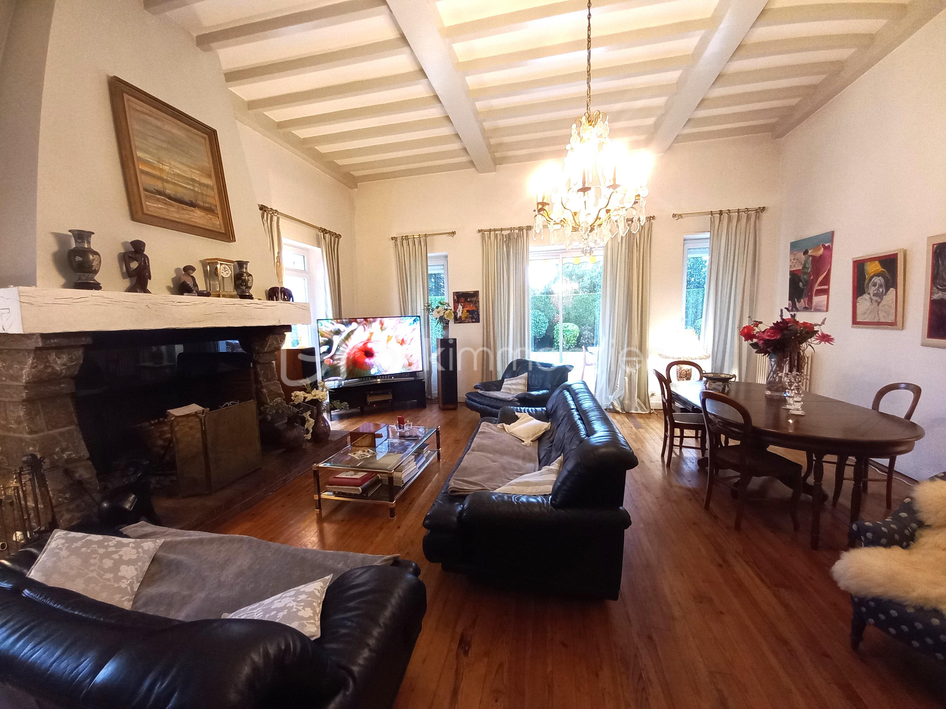 Maison traditionnelle de 275 m² - 20260109_103745.jpg