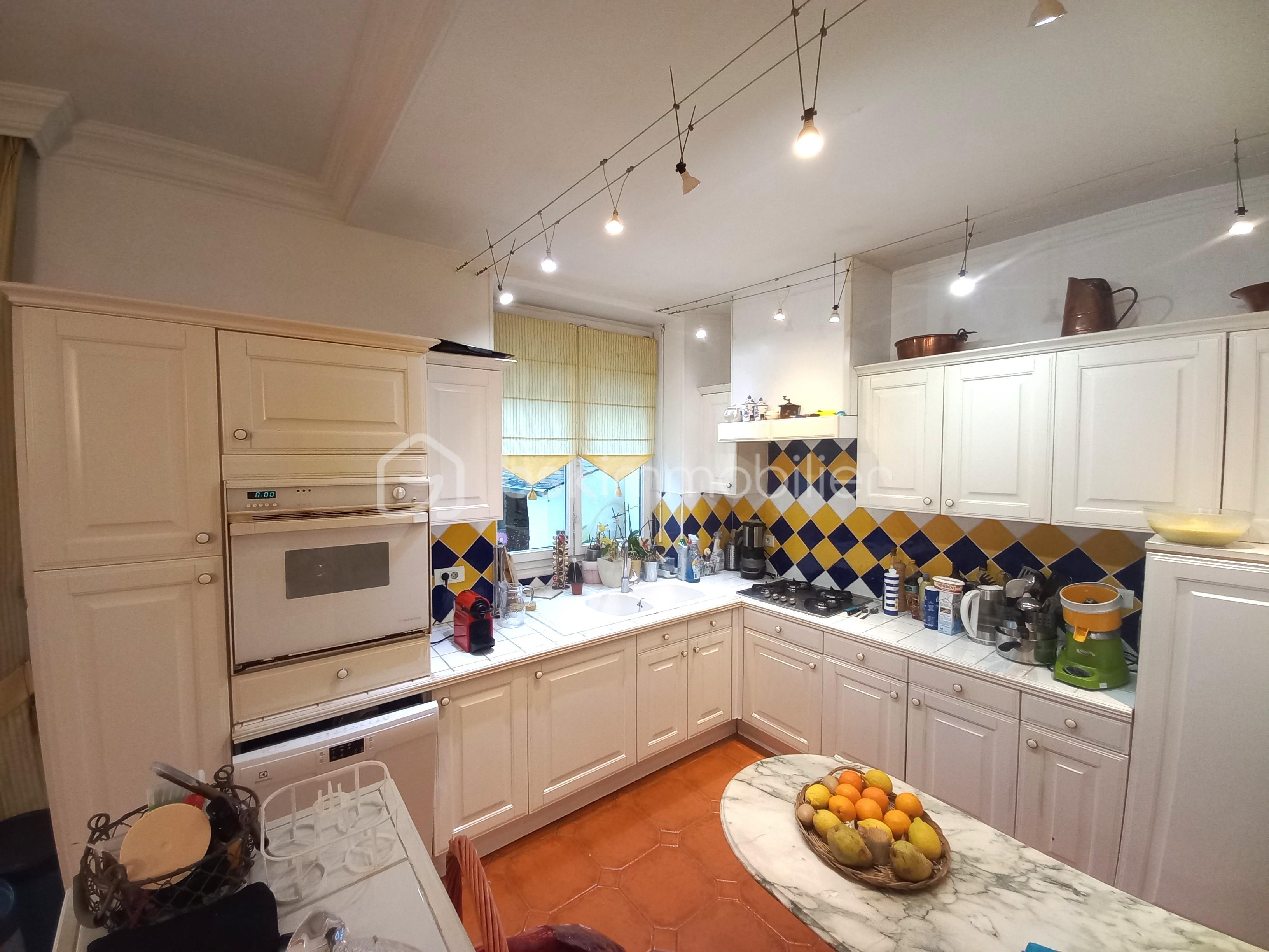 Maison traditionnelle de 275 m² - 20260109_104353.jpg