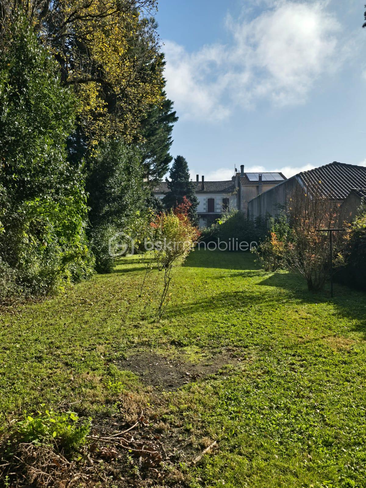 Maison de 297 m² - FACADE ARRIERE LOIN.jpg