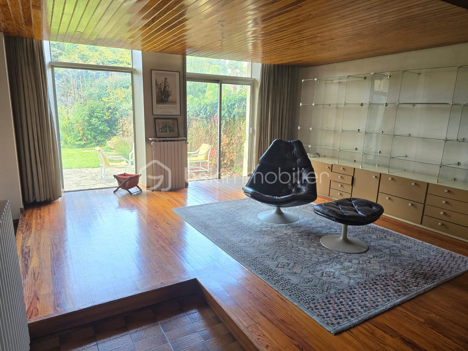 Maison de 297 m² - salon.jpg