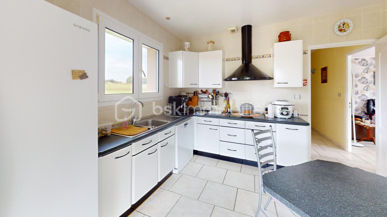 Maison de village de 236 m² - Maison-Peyehorade-Kitchen.jpg