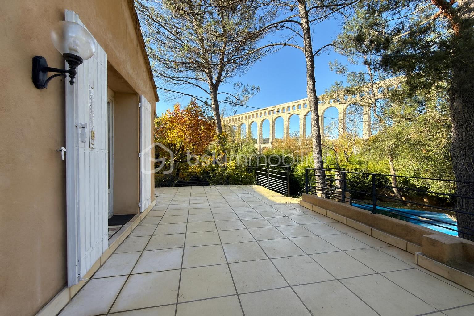 Maison de 168 m² - 20251113_1424_Sol propre sans parasol_remix_01k9yp1s9ceqrvc56jhmefnjn3.png