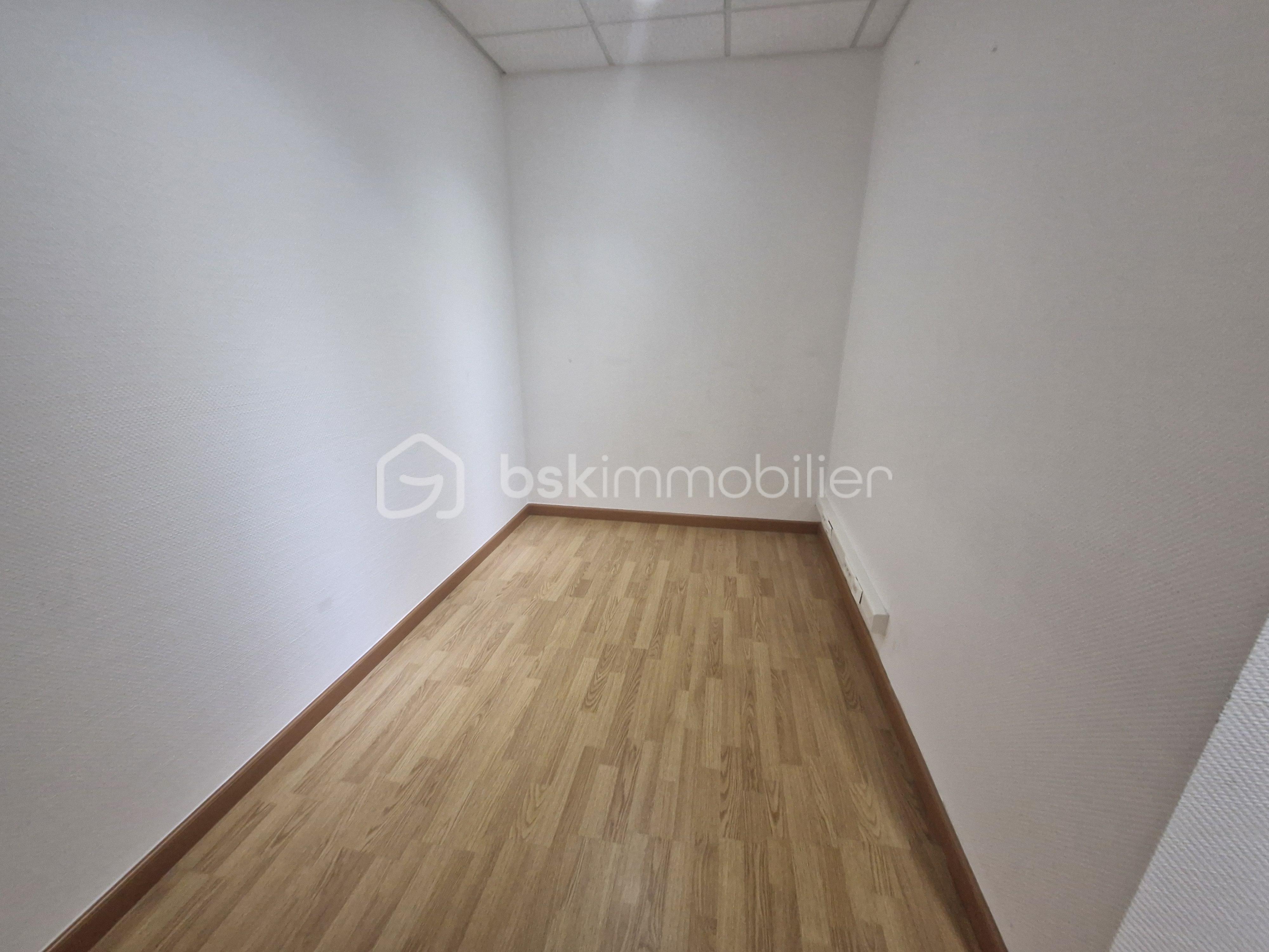 Immeuble de bureaux de 207 m² - 1000044062.jpg