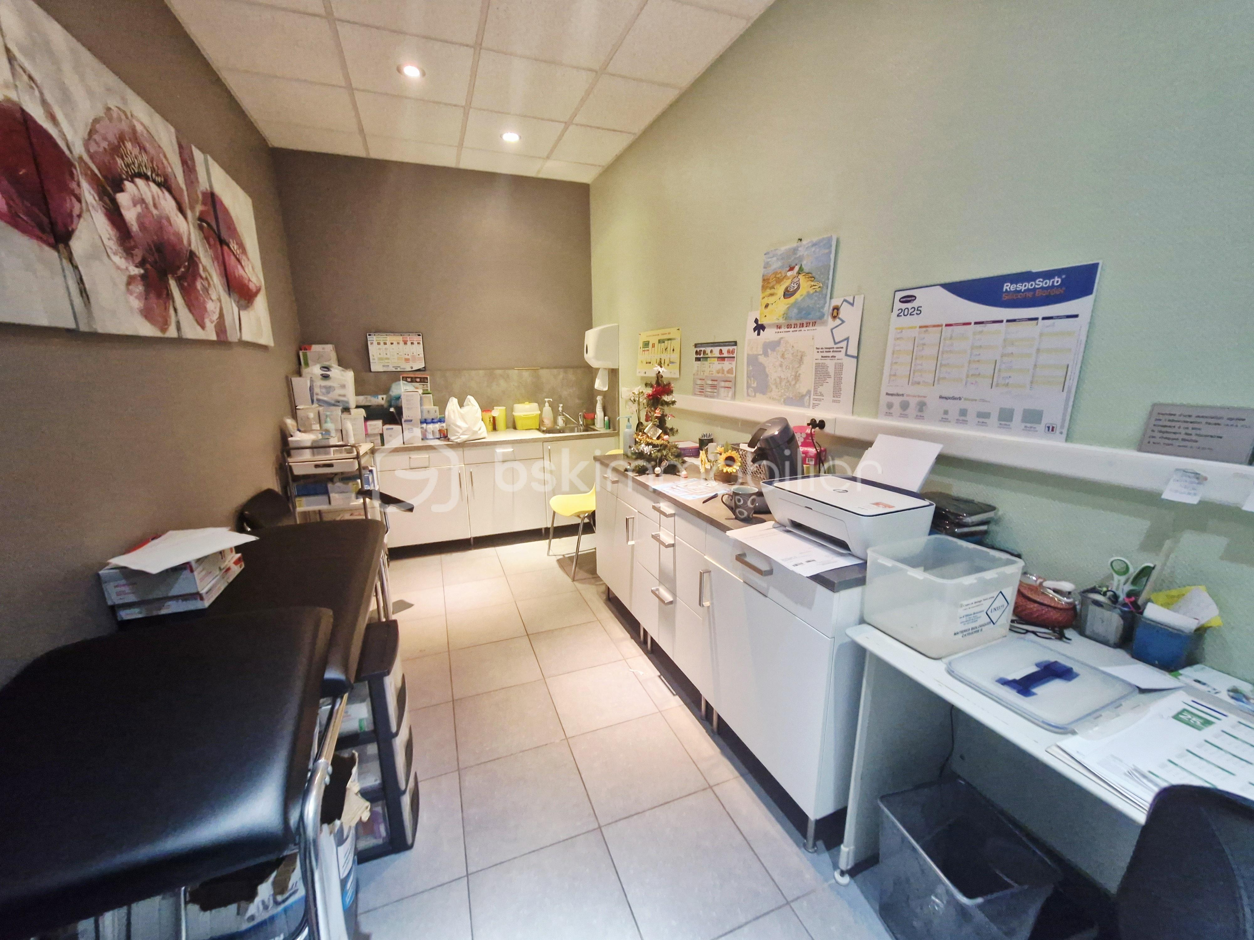 Immeuble de bureaux de 207 m² - 1000044044.jpg