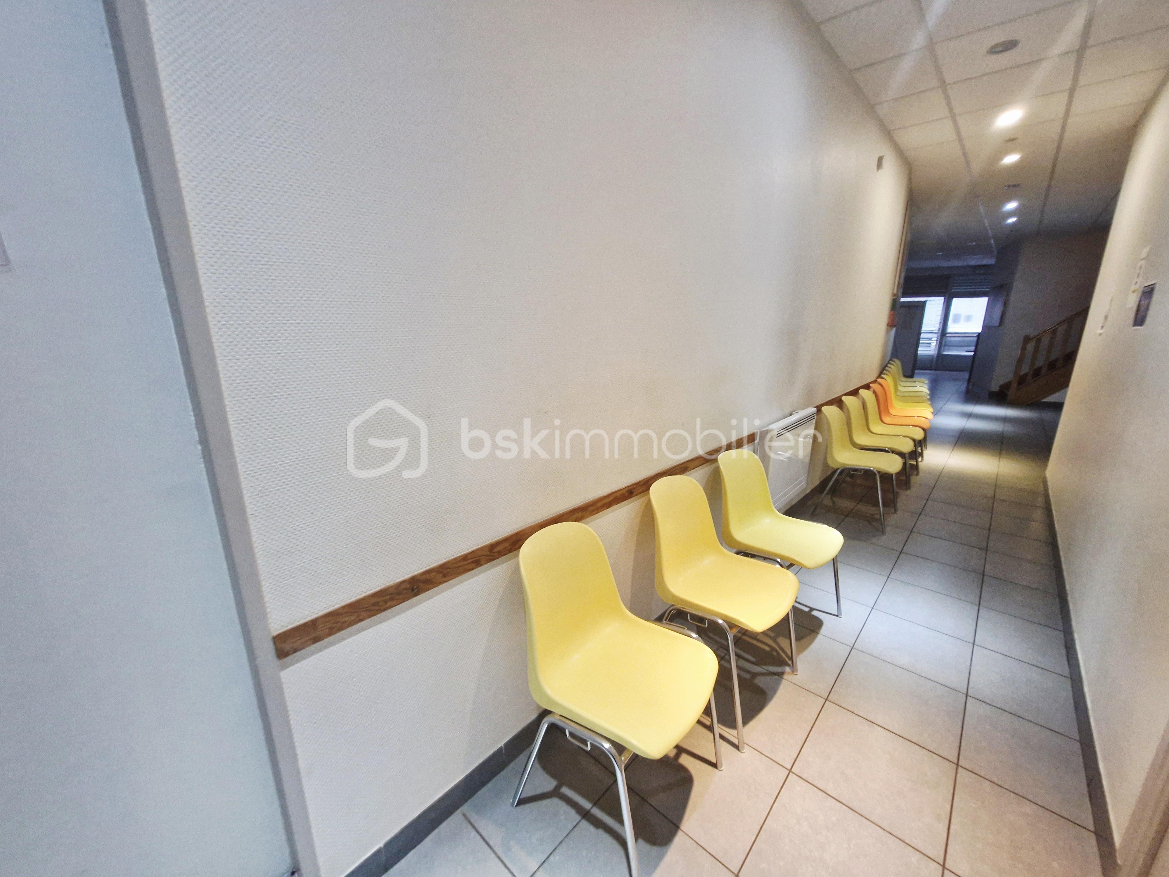 Immeuble de bureaux de 207 m² - 1000044048.jpg