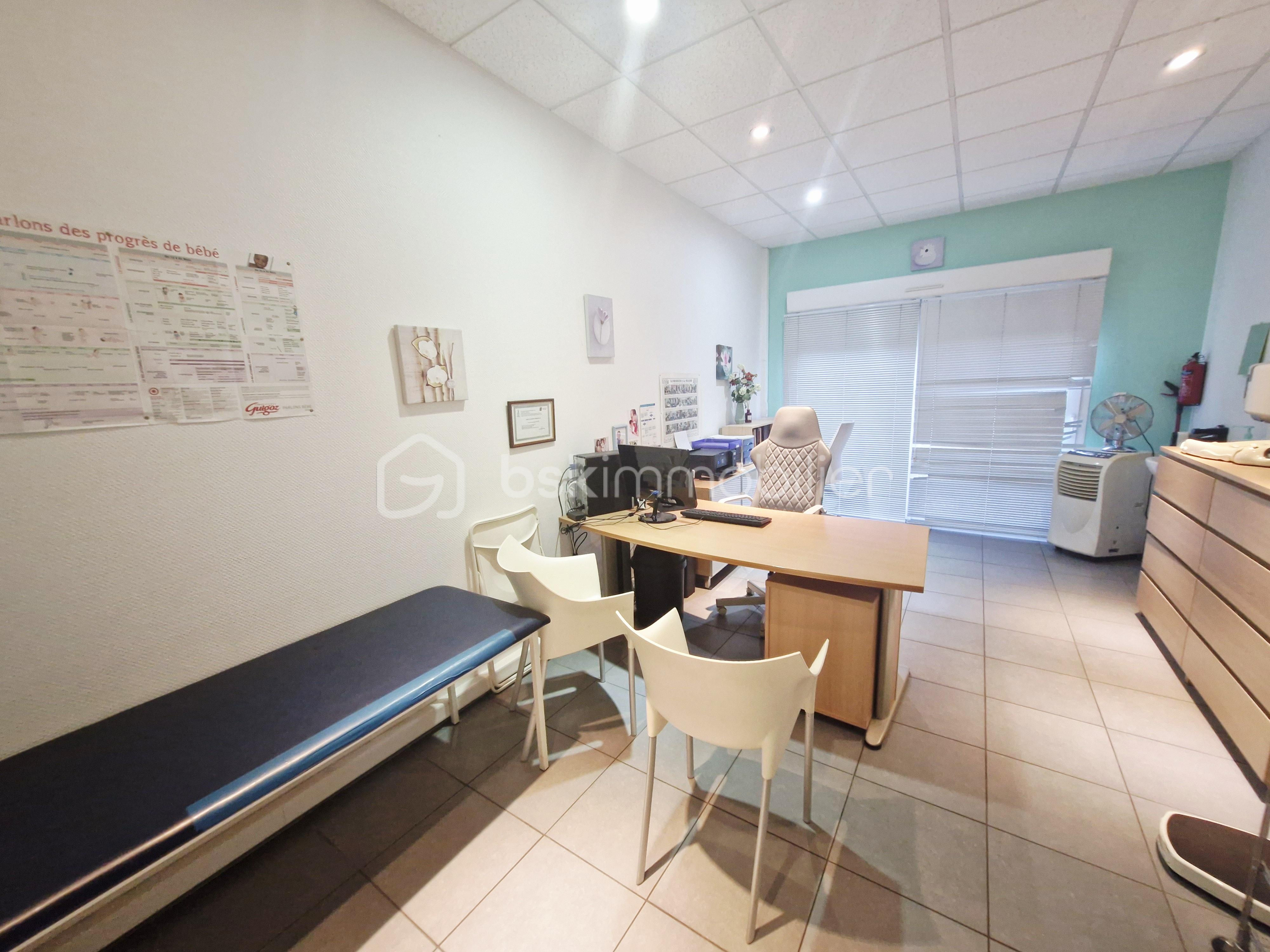 Immeuble de bureaux de 207 m² - 1000044046.jpg