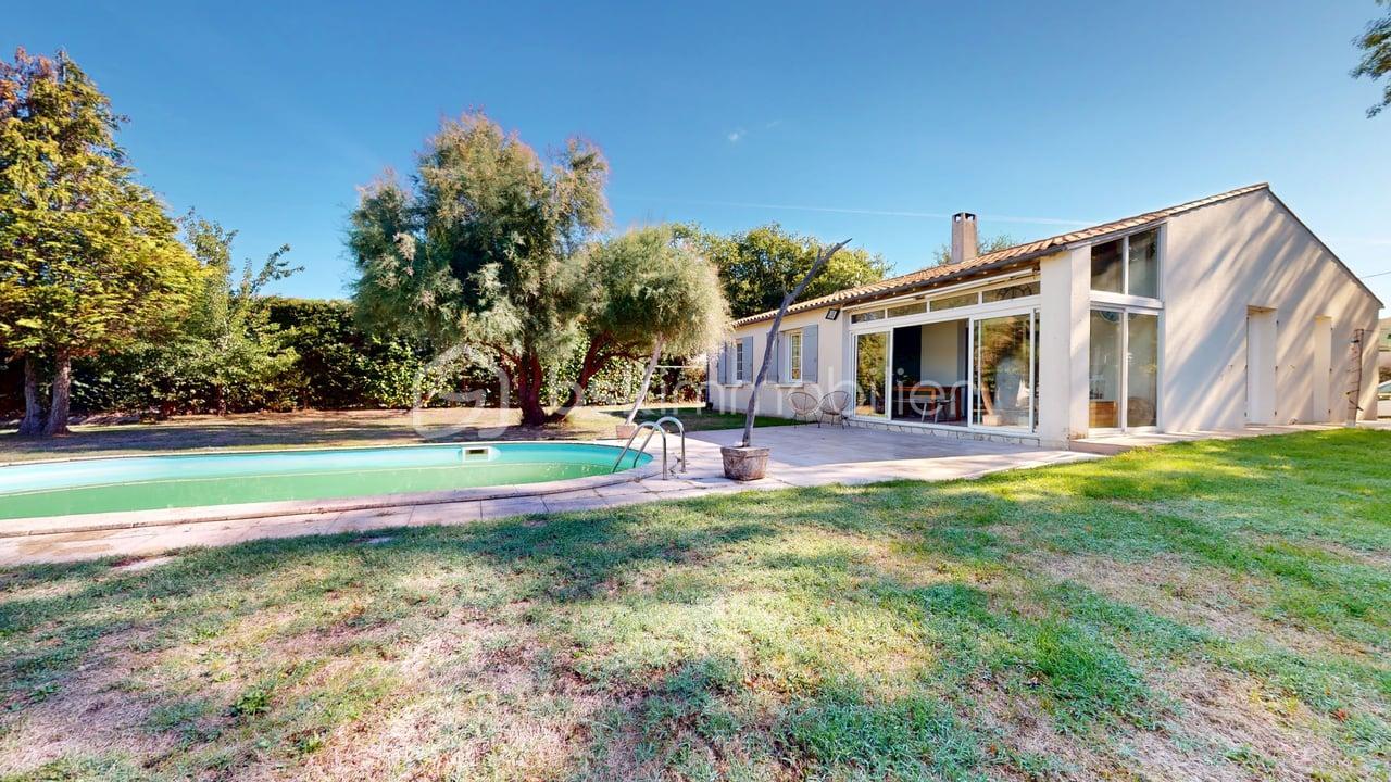 Maison 5 pièces 101 m² · à Nieul-les-Saintes · 101 m² · 280 000 €