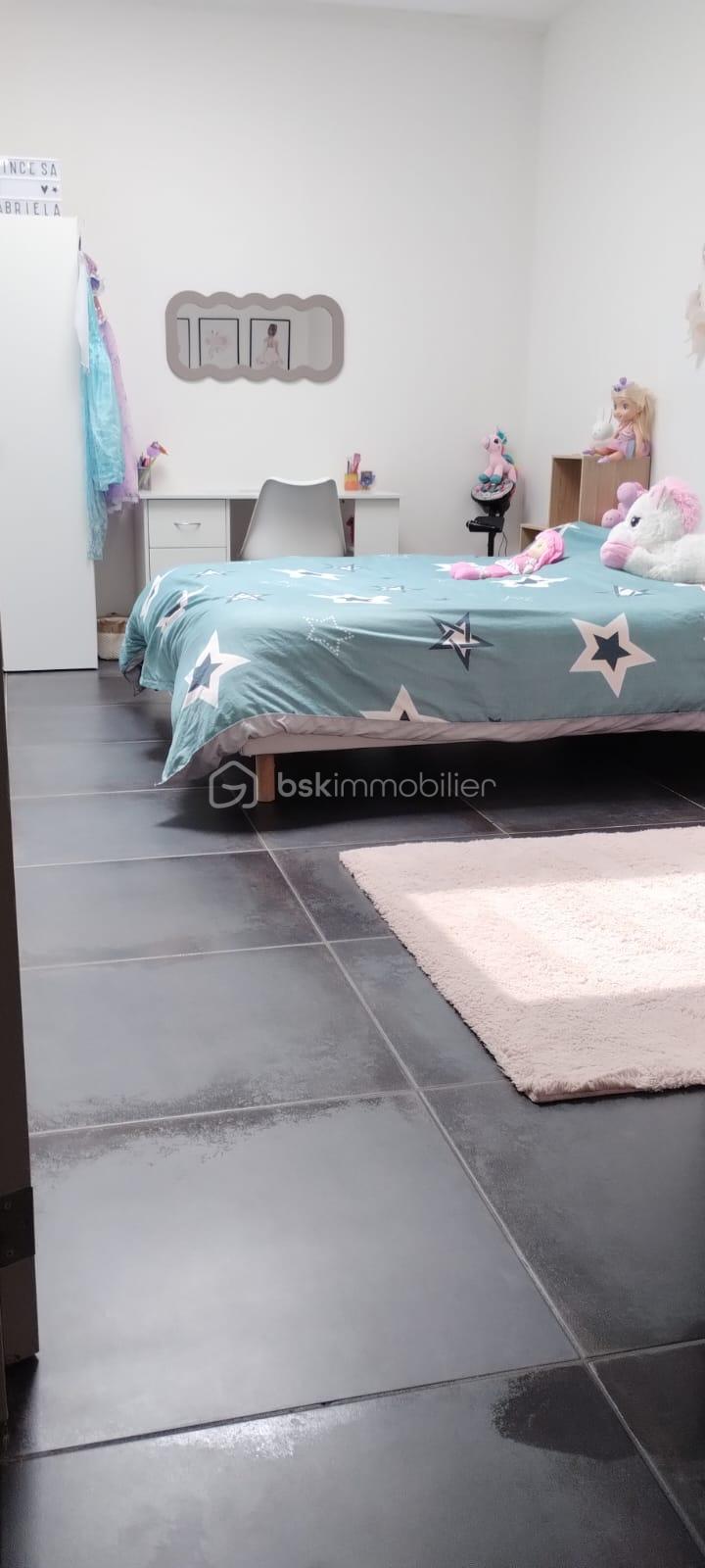 corinne bruno bsk immobilier wattrelos chambre 1.jpg