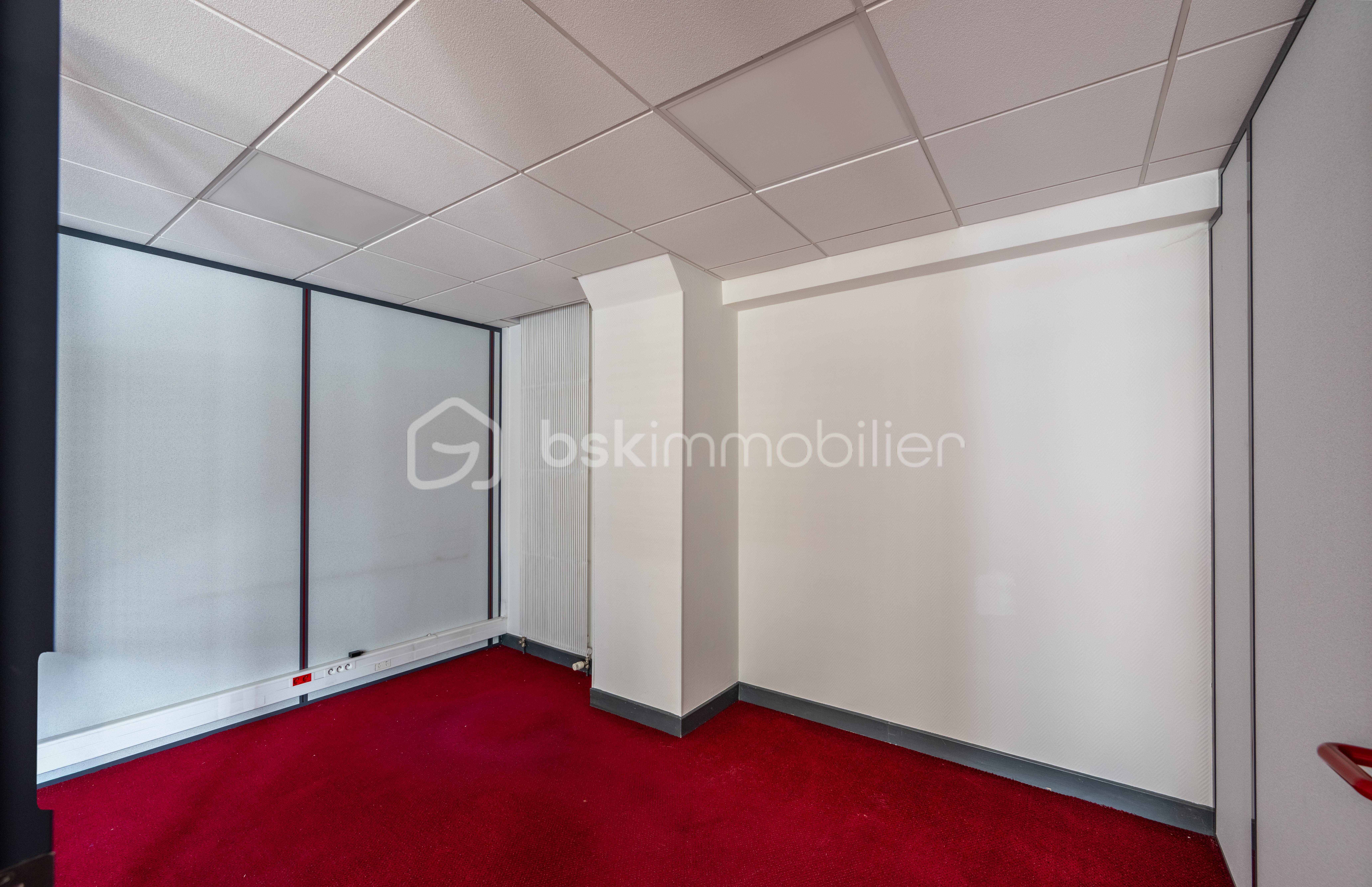 Local d activites de 200 m² - SLOPEZ-6.jpg