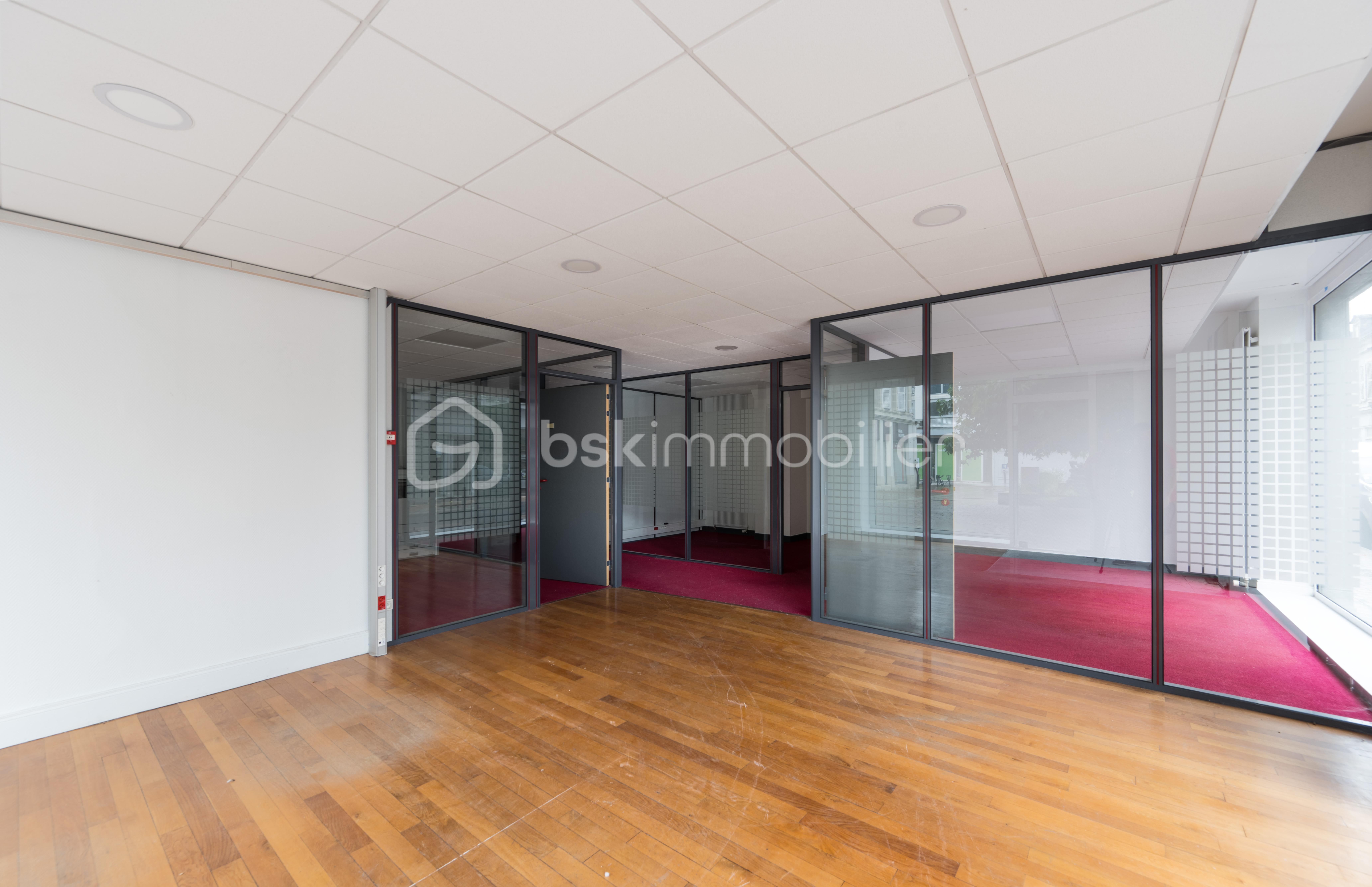 Local d activites de 200 m² - SLOPEZ-4.jpg