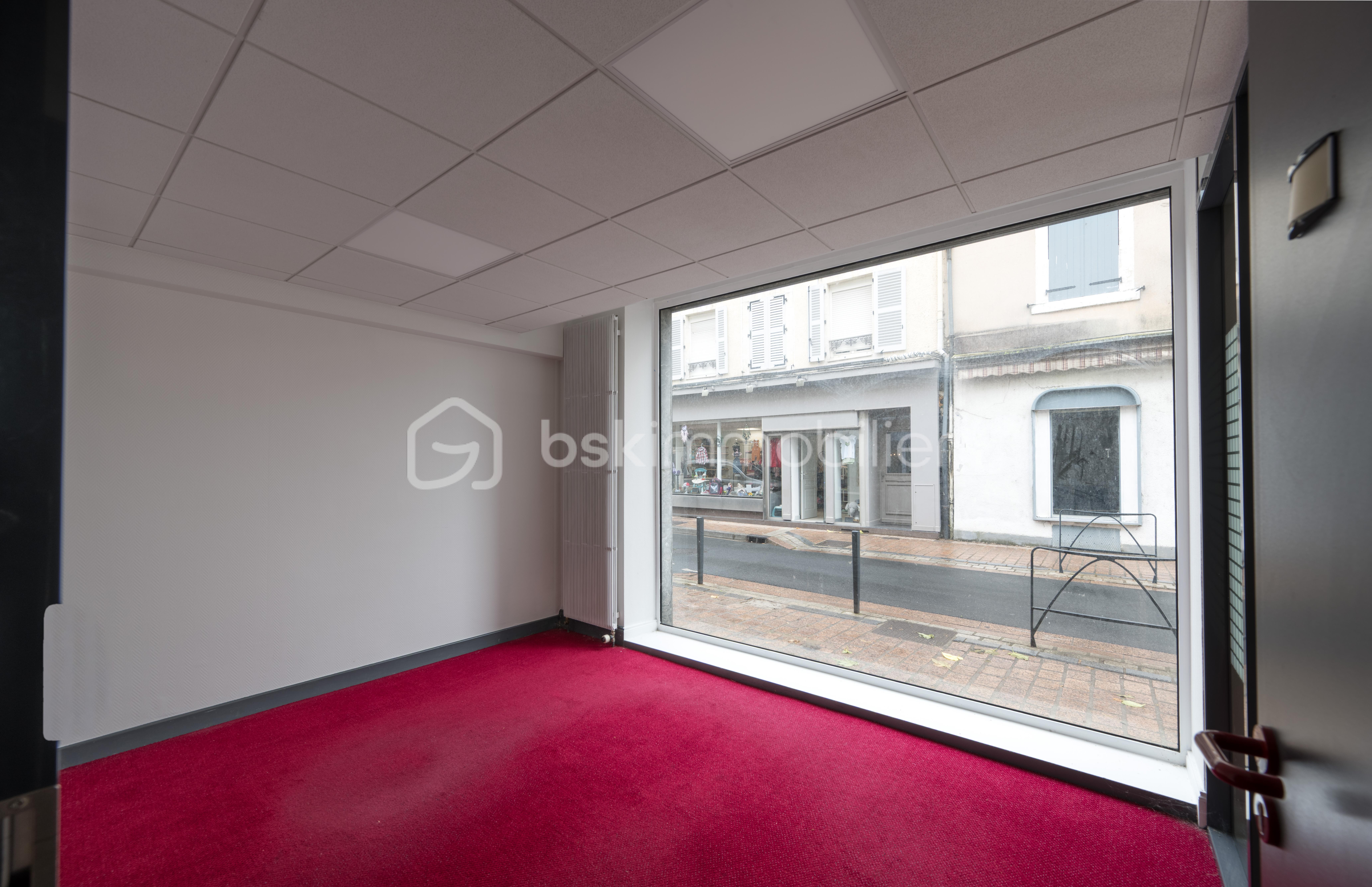 Local d activites de 200 m² - SLOPEZ-5.jpg