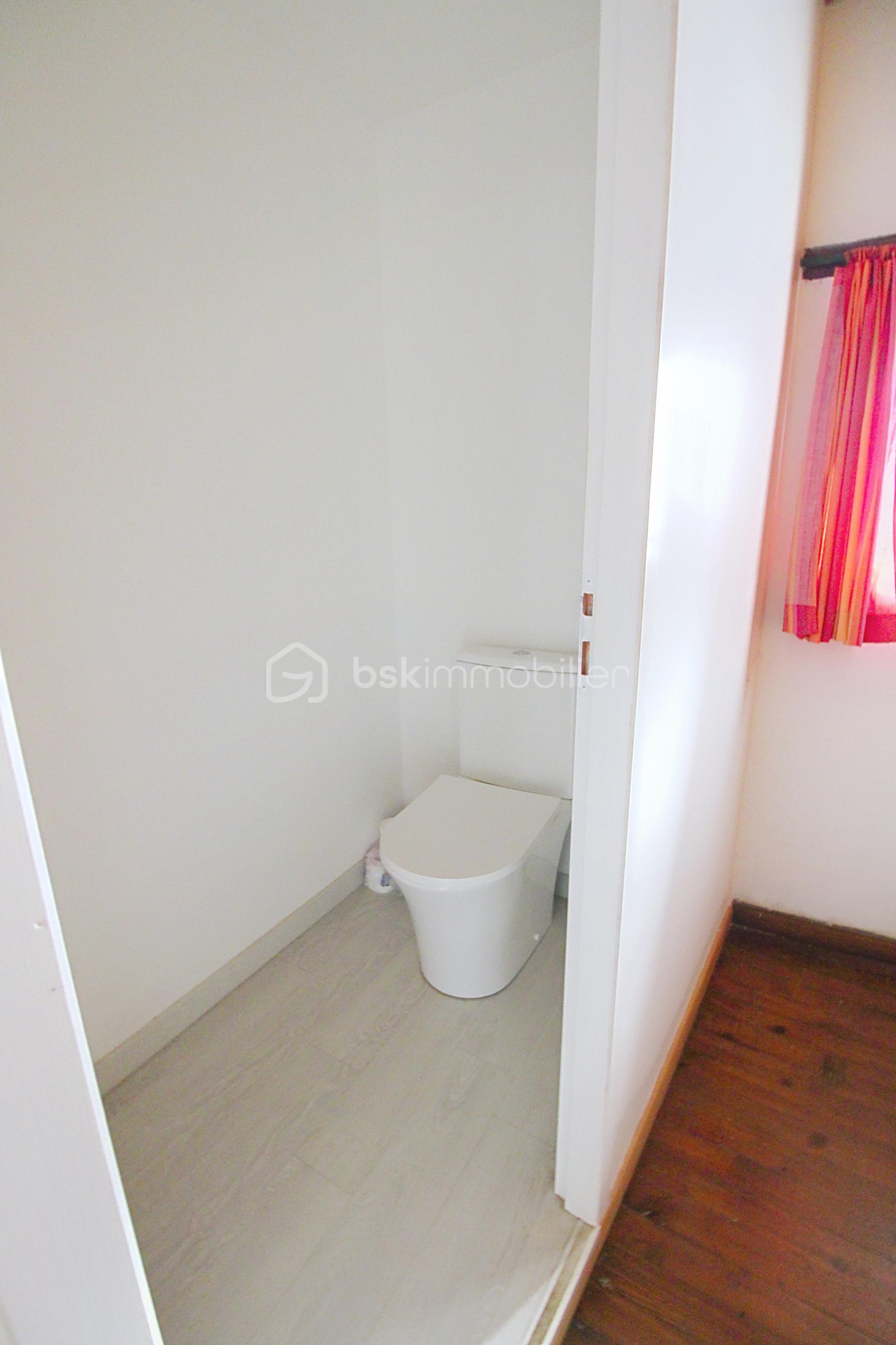 Maison de village de 130 m² - demo-tour-10-main-street_00017.jpeg