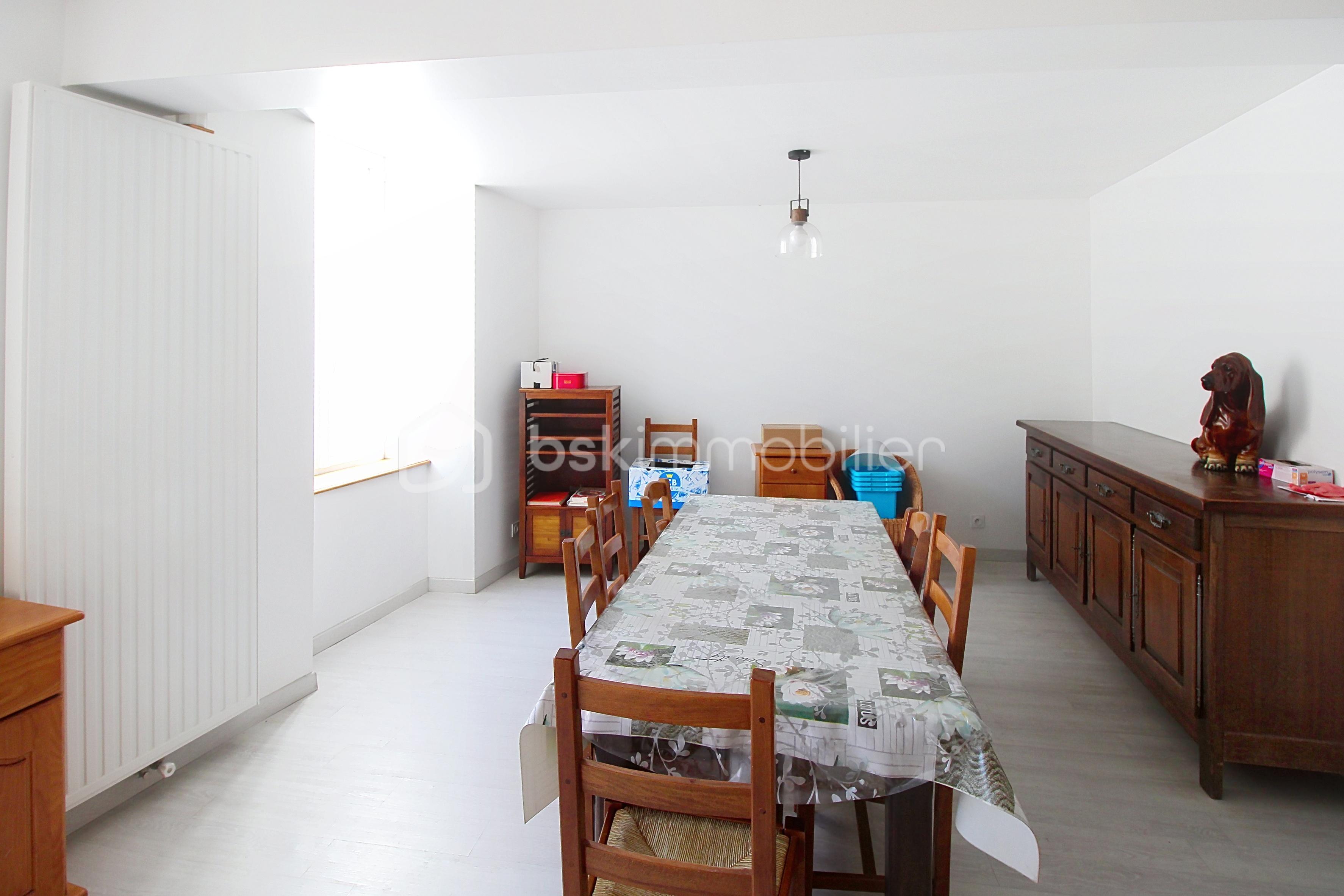 Maison de village de 130 m² - demo-tour-10-main-street_00002.jpeg