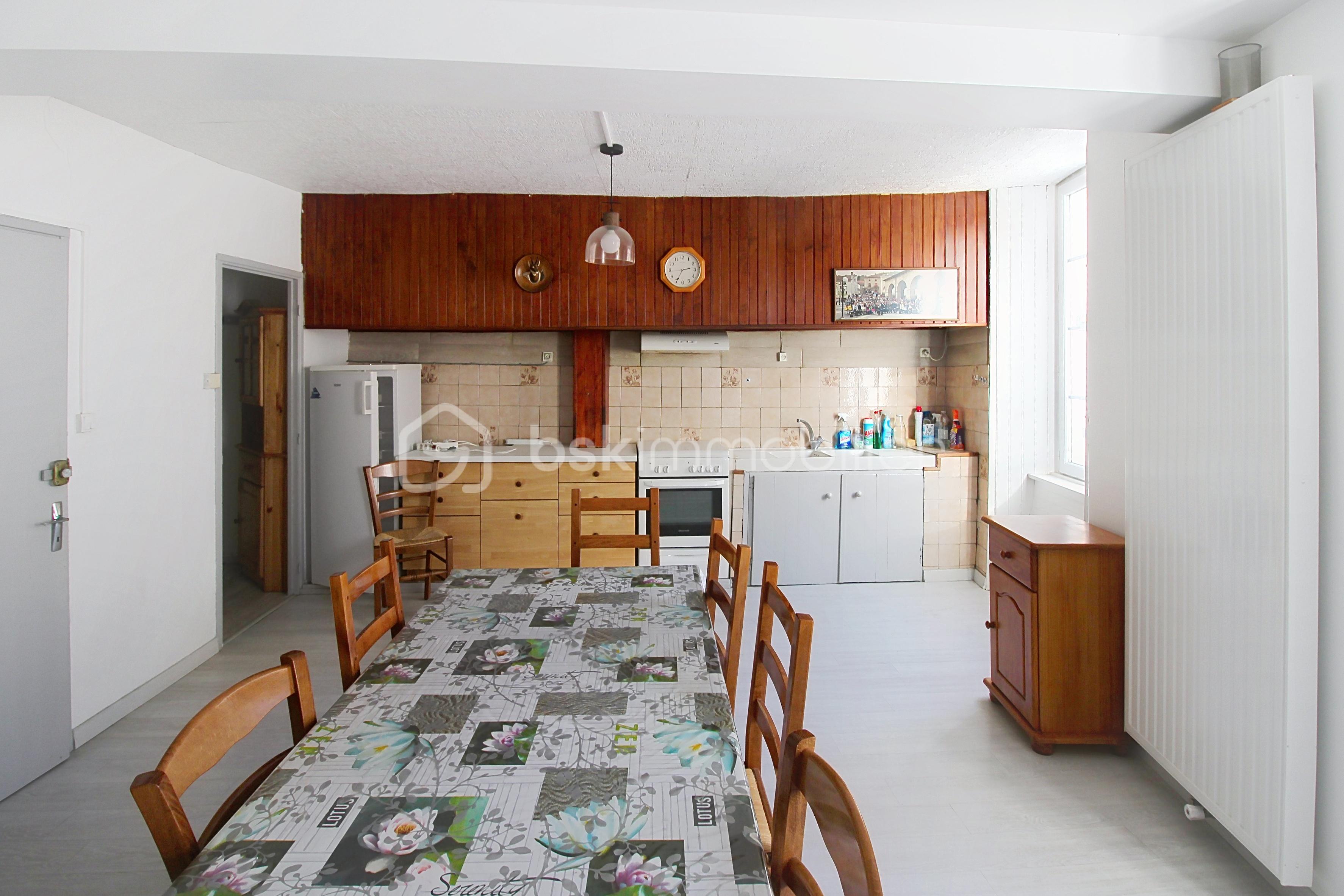 Maison de village de 130 m² - demo-tour-10-main-street_00005.jpeg