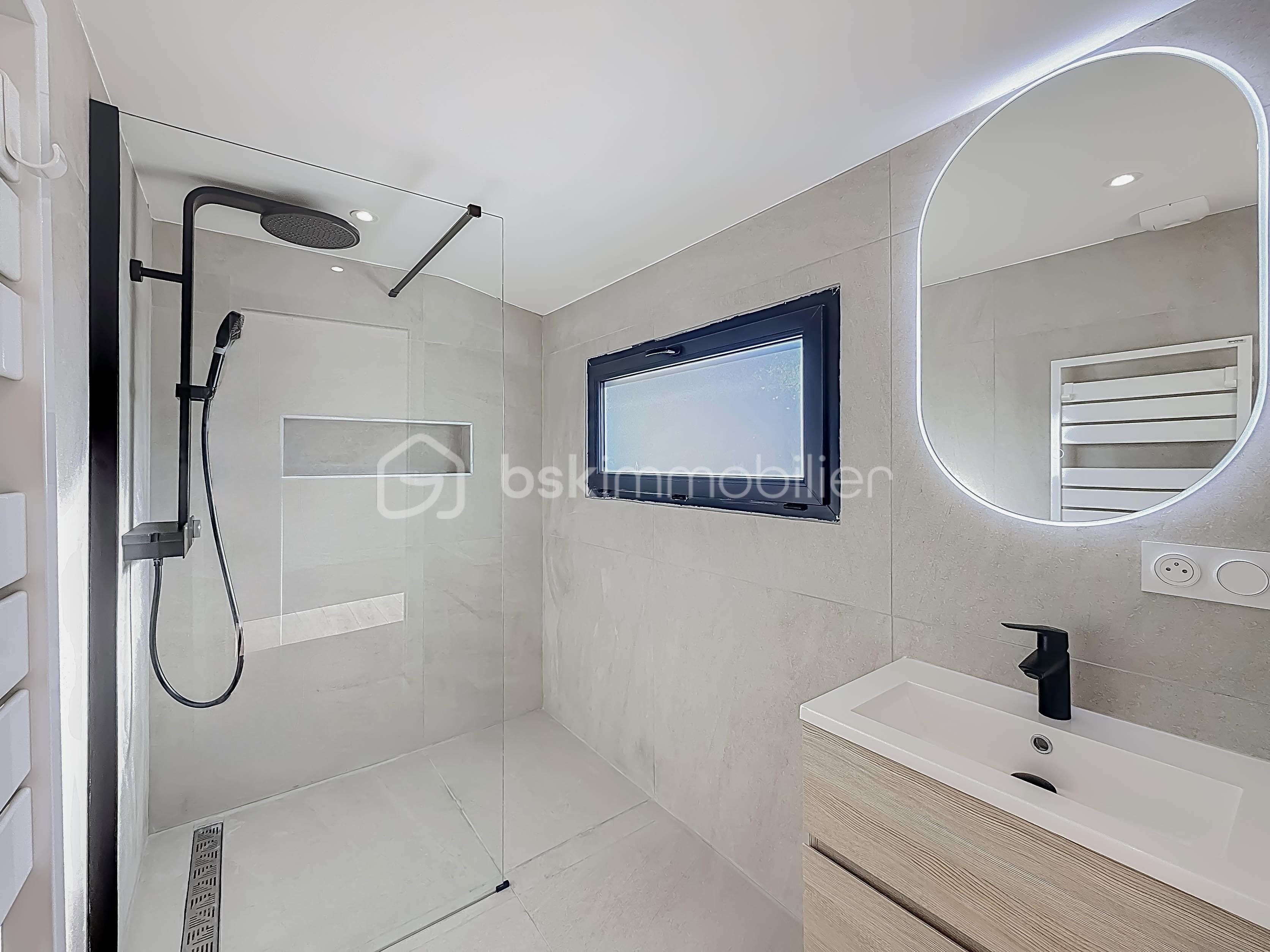 Maison contemporaine de 130 m² - photo-1764586449.jpg