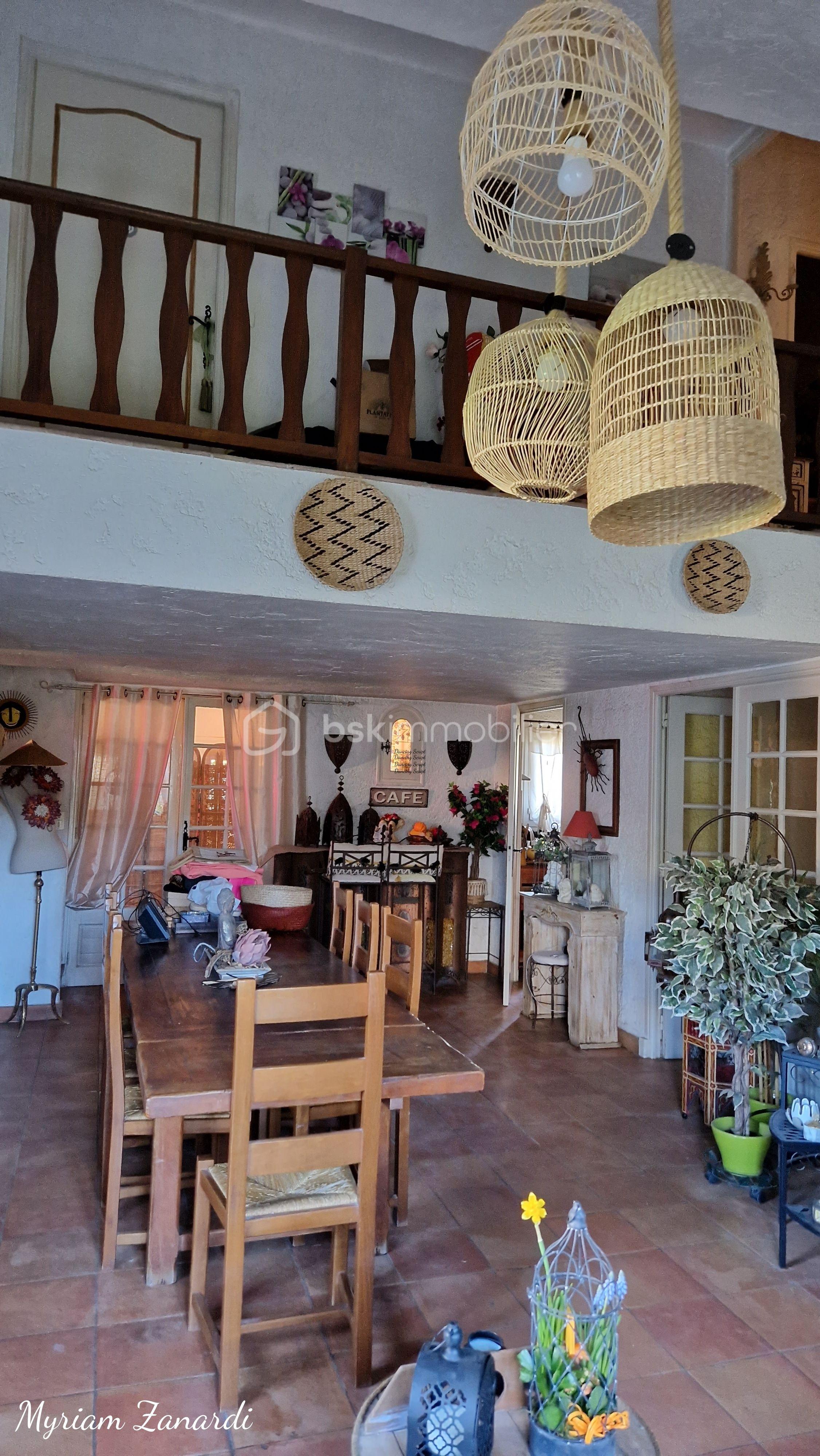 Maison de 187 m² - 9 6.jpg
