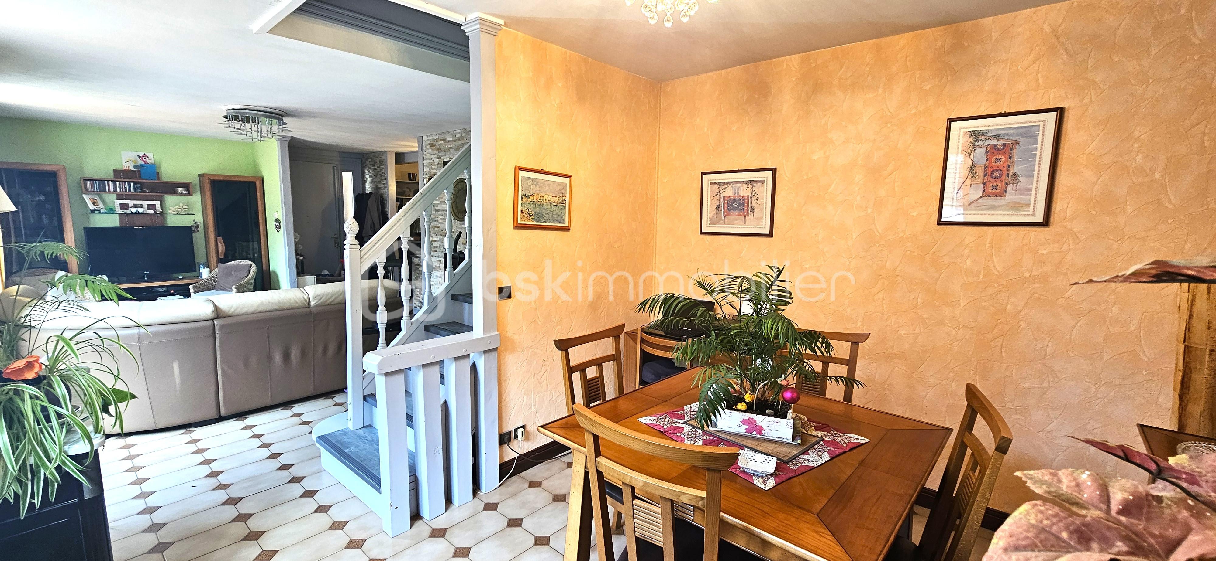 Maison de 130 m² - SALLE A MANGER 2.jpg