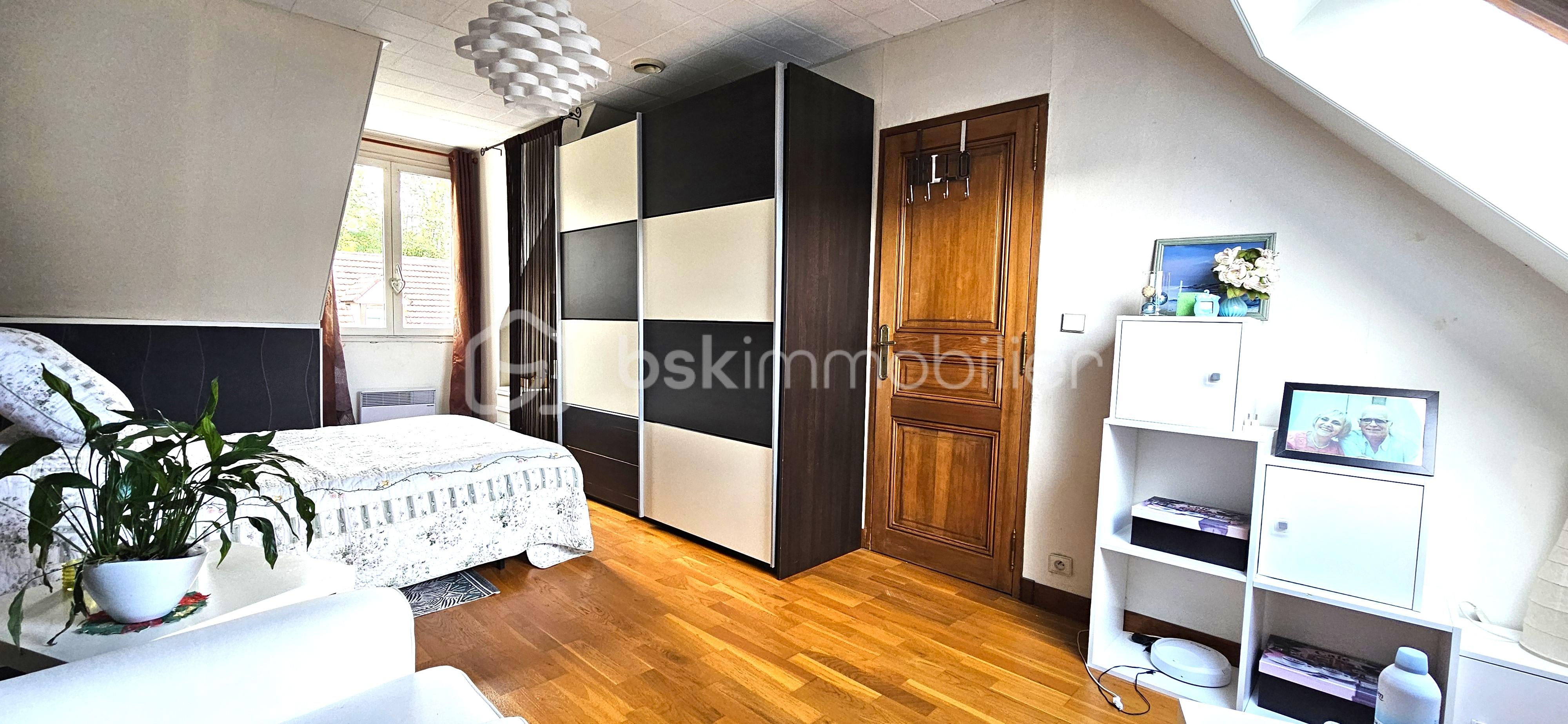 Maison de 130 m² - CHAMBRE 2.jpg