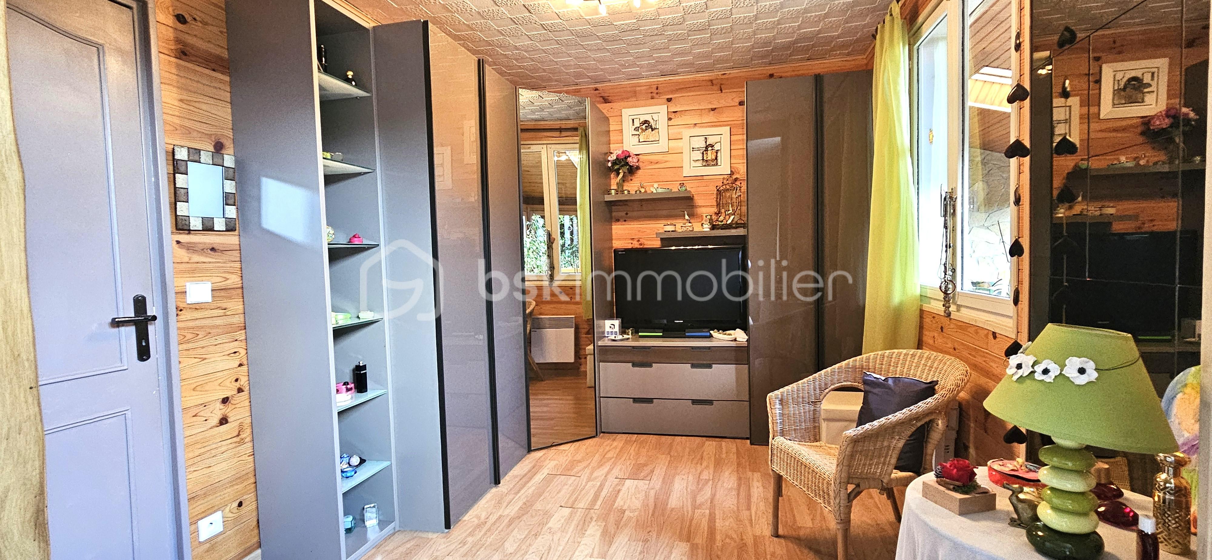 Maison de 130 m² - CHAMBRE RDC 3.jpg