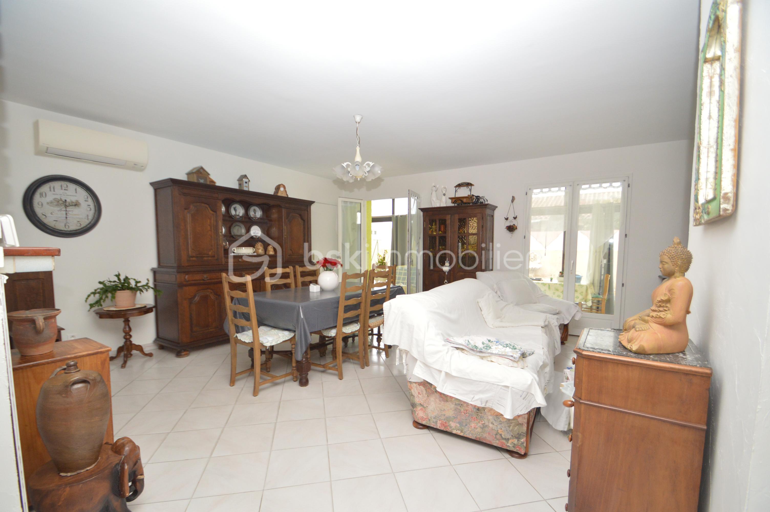 Maison traditionnelle de 128 m² - salon 1.jpg