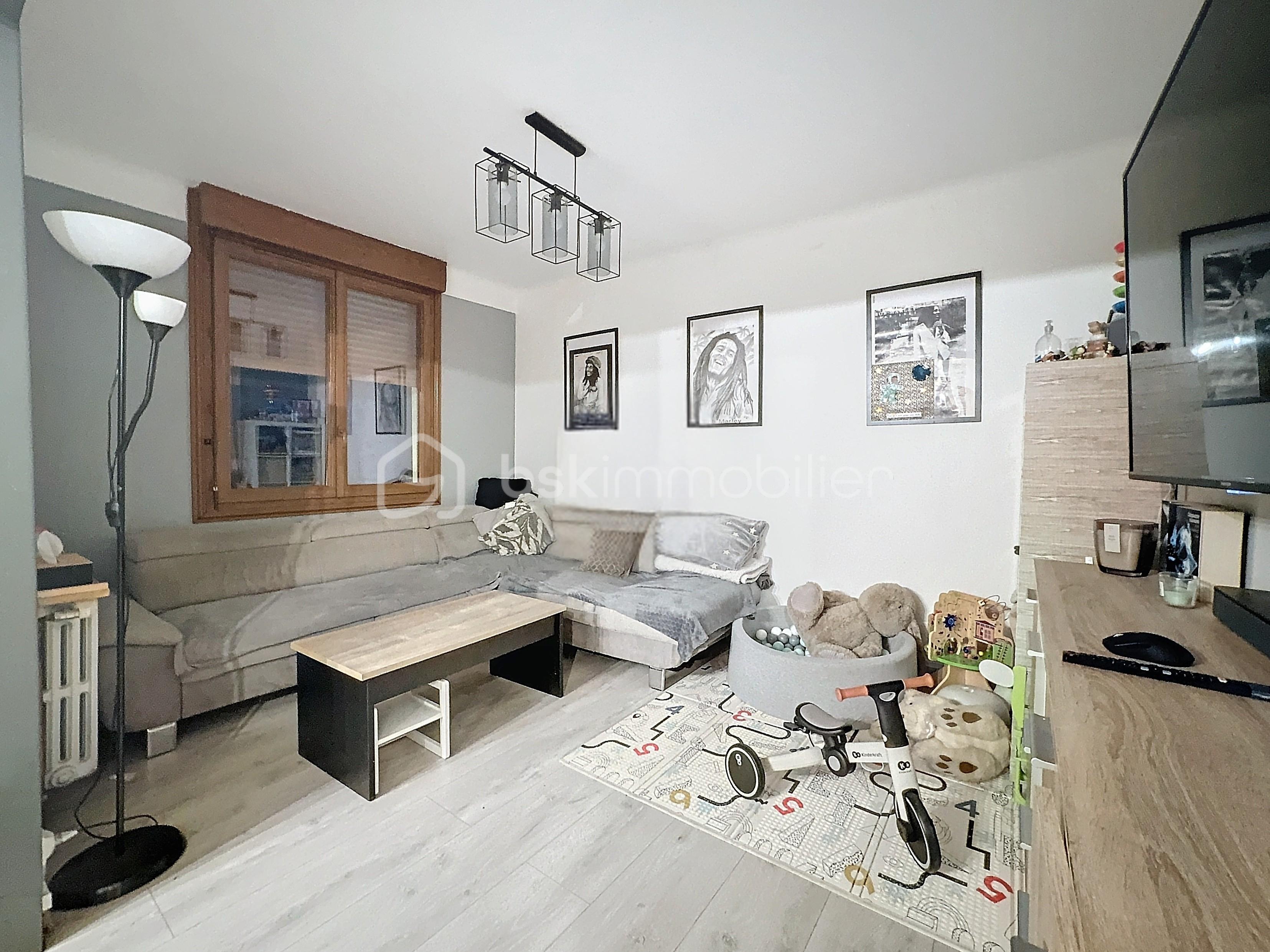 Maison traditionnelle de 88 m² - 8544cad6-1f53-4a2e-9ad7-470528588a6a.jpg