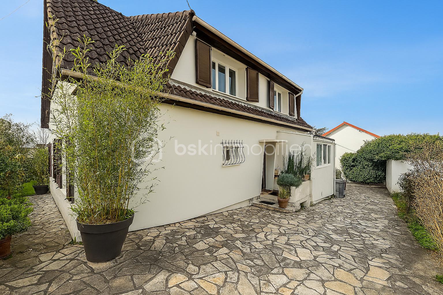 Maison de 175 m² - C9ACFC9D-0175-4141-9B9E-A321C73DC669.png