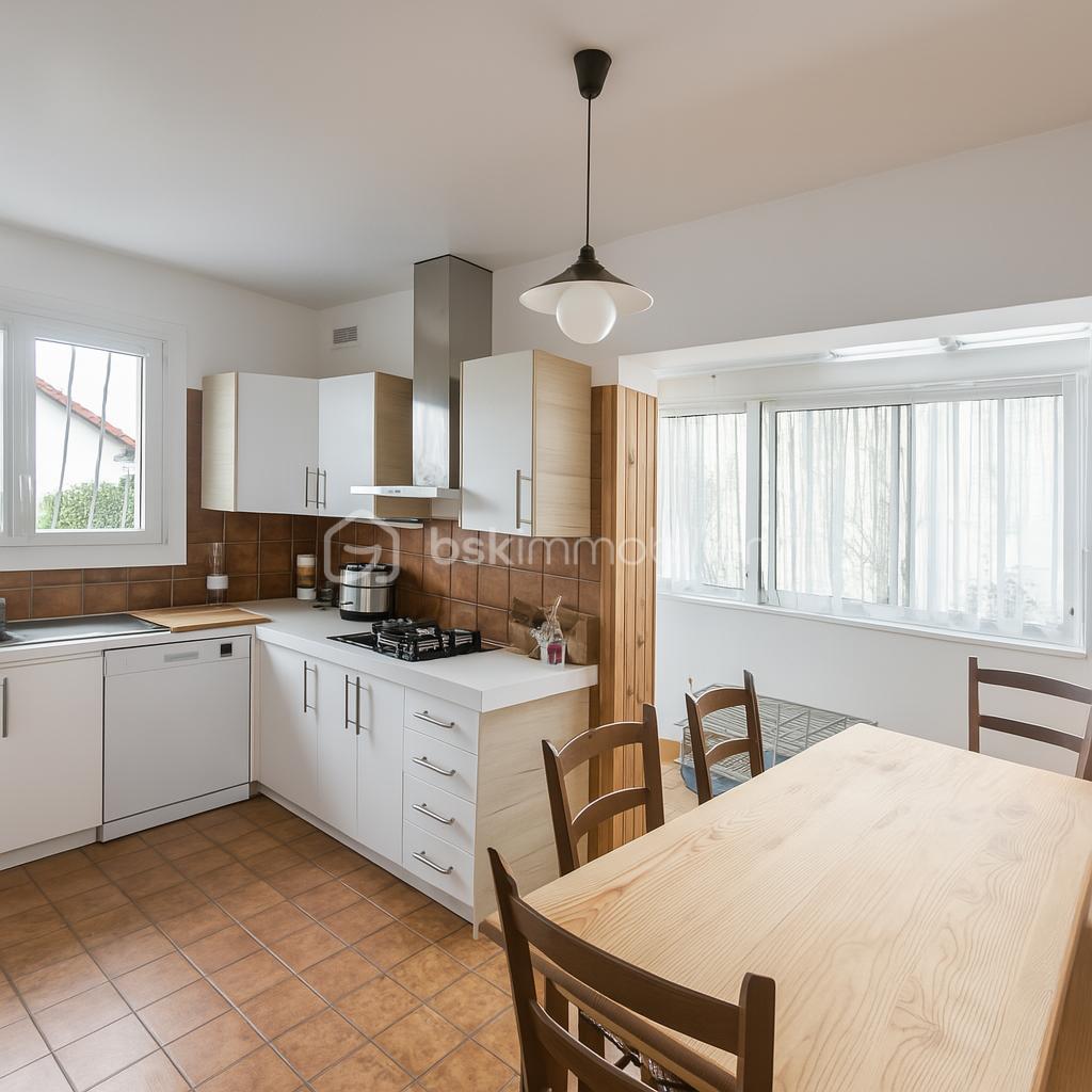 Maison de 175 m² - 9DA6E514-A457-4D74-9296-06781B276167.png