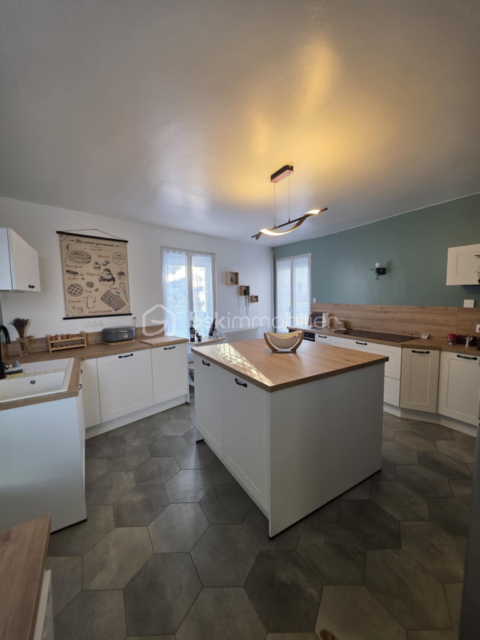 Maison de 190 m² - c2116cda-aba5-4cbb-af5d-7f3386672fd1.jpg