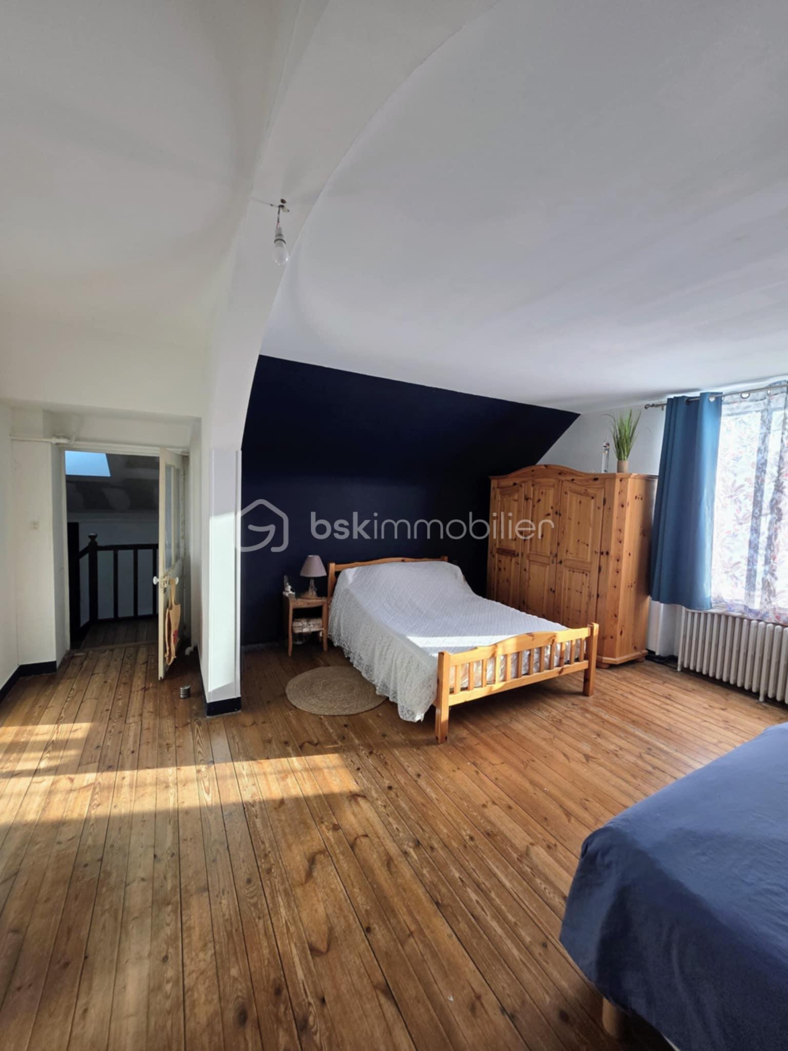 Maison de 190 m² - 57cef611-8e79-47ff-9a3e-423d87606ee5.jpg