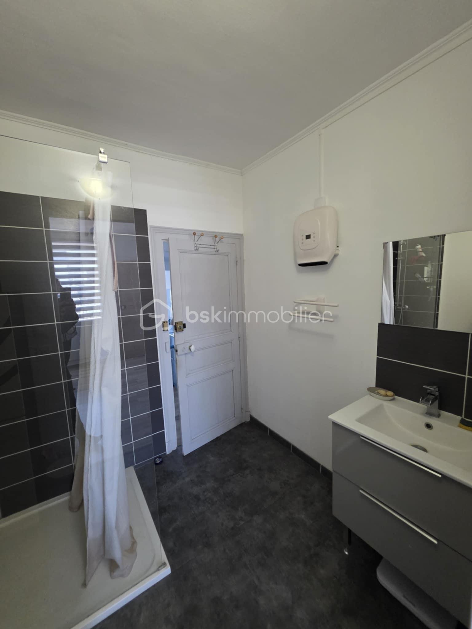 Maison de 190 m² - 732c5e4e-4c02-44e4-8735-c64c0199aa2c.jpg