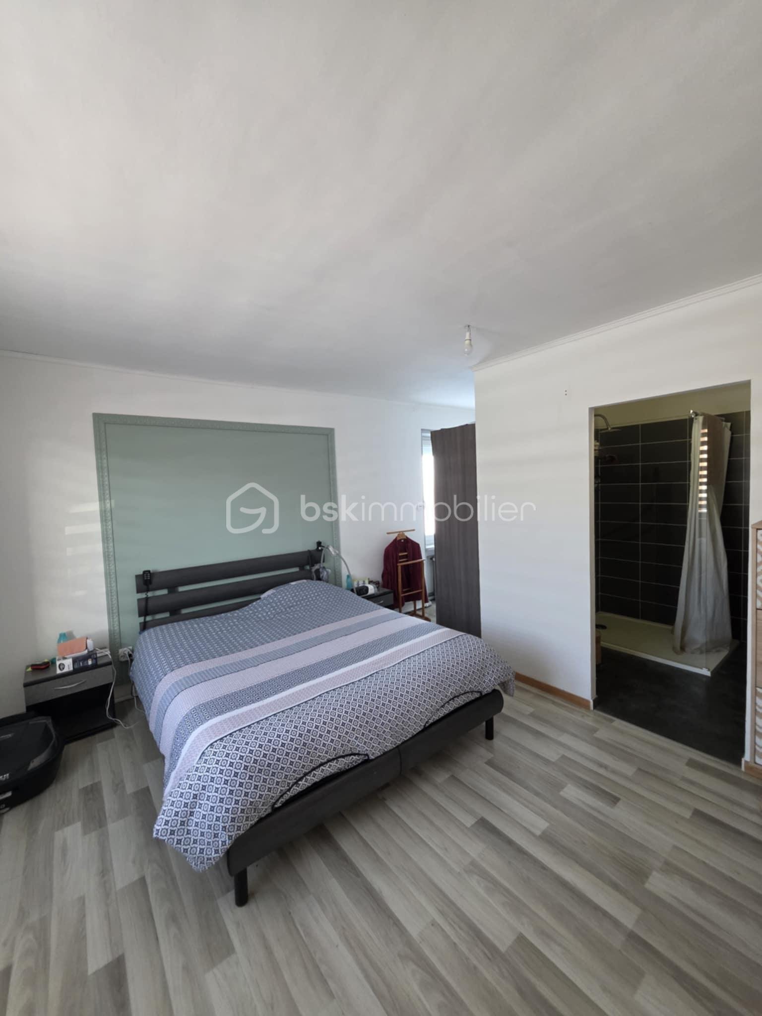 Maison de 190 m² - a5392667-cc44-4100-8096-ed27d9232253.jpg