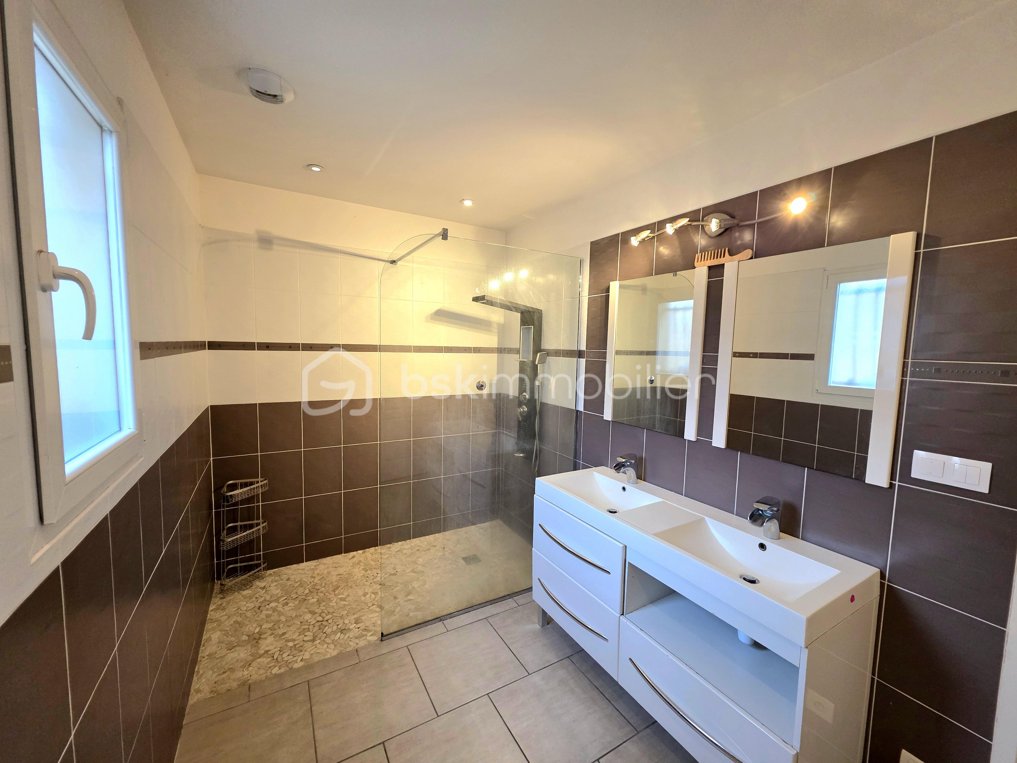 Maison de 143 m² - 20251204_133201.jpg