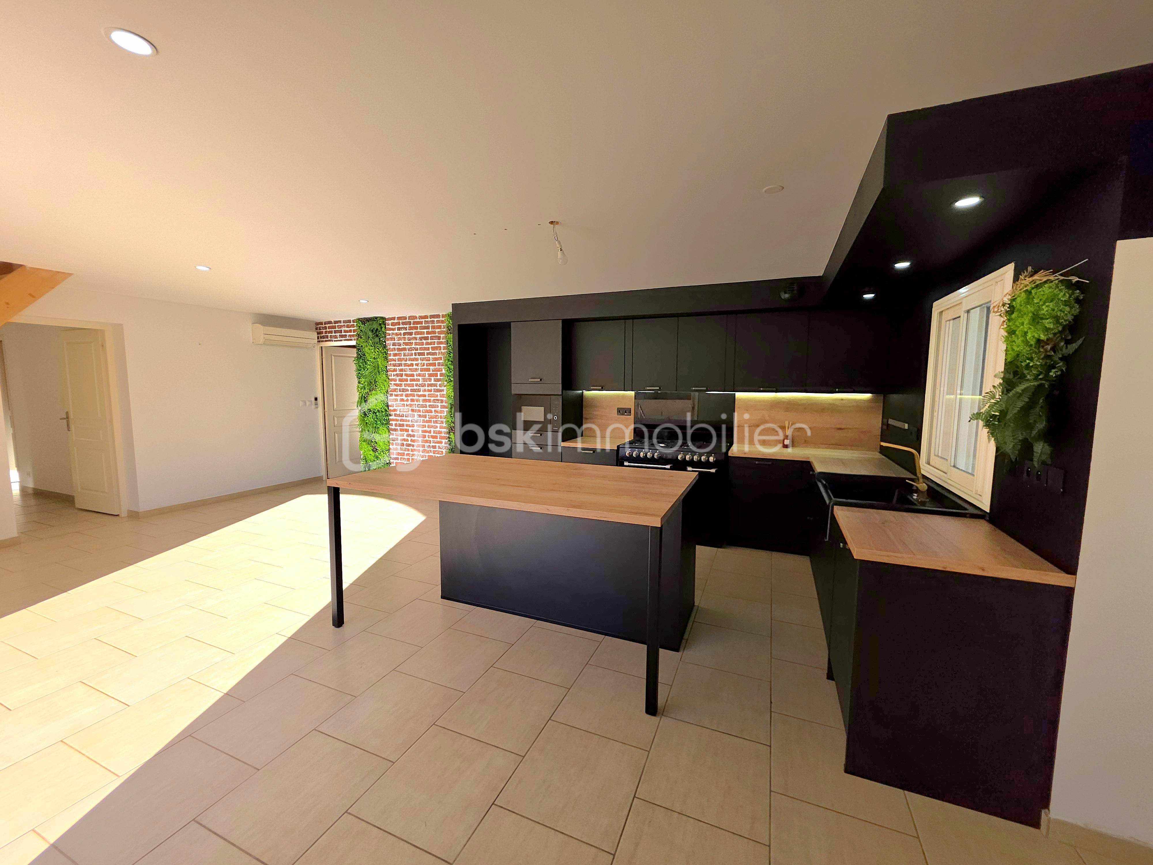 Maison de 143 m² - 20251208_111804.jpg