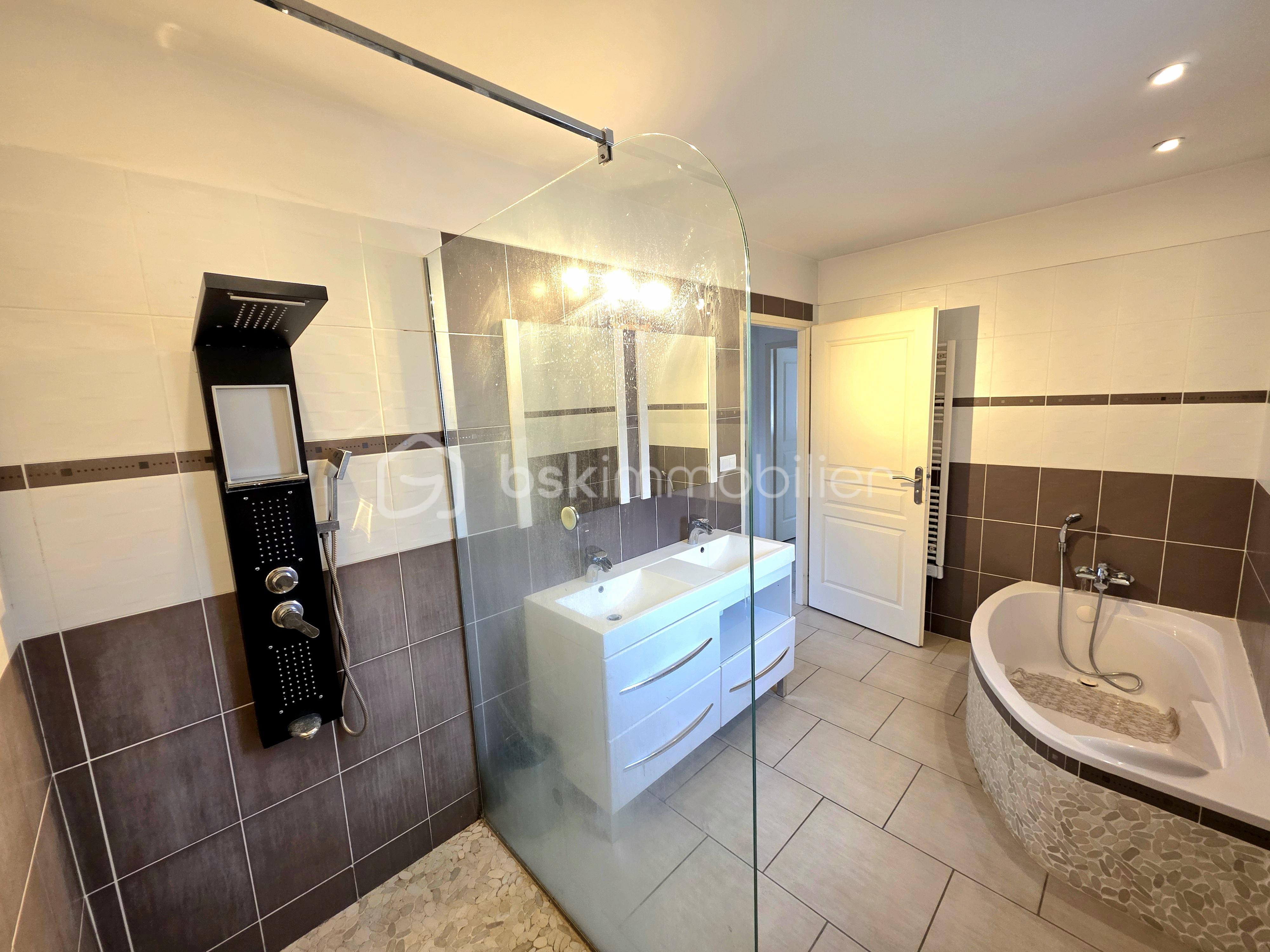 Maison de 143 m² - 20251204_133213.jpg